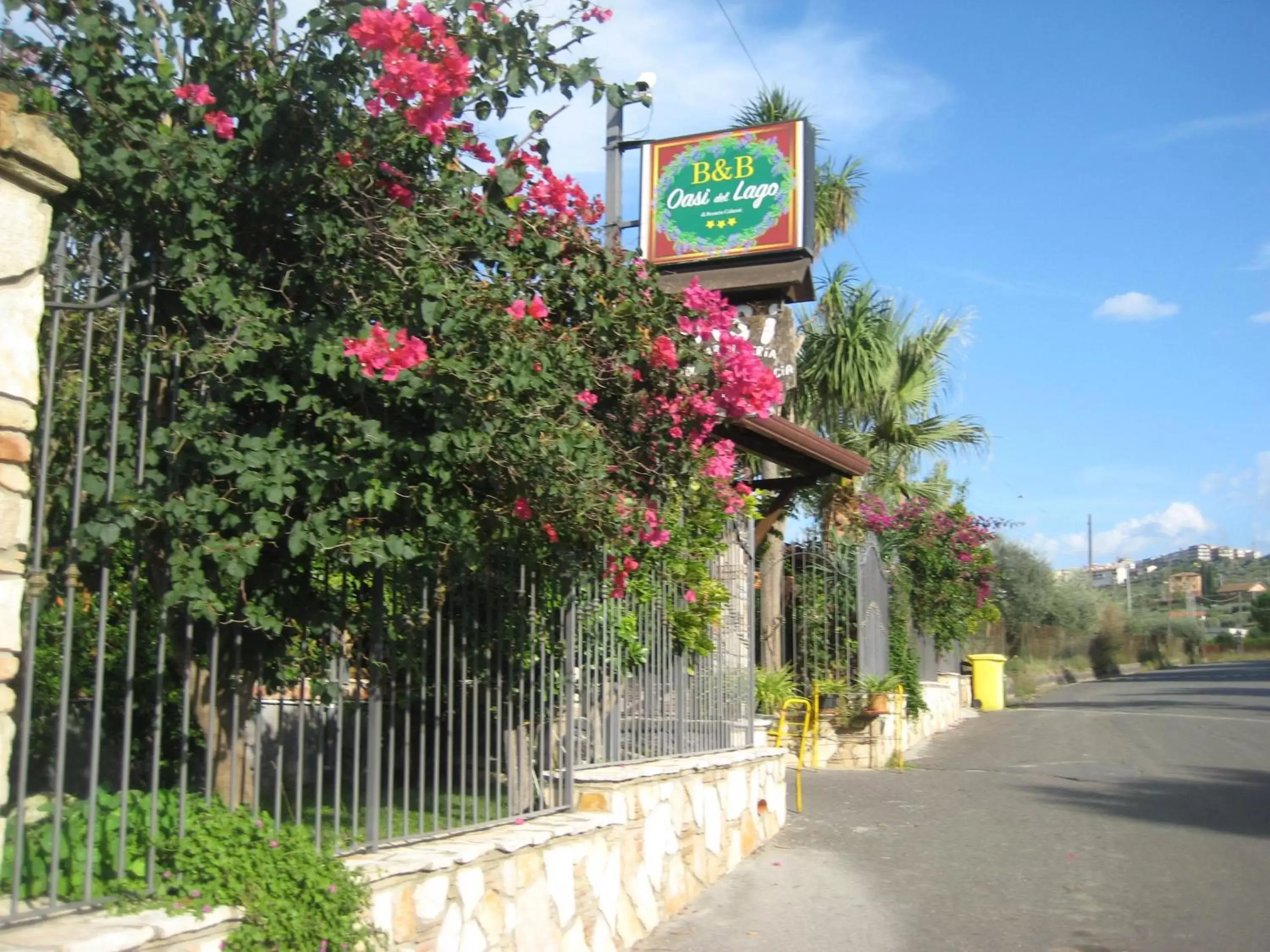 Property logo or sign, Facade/Entrance in Oasi del Lago