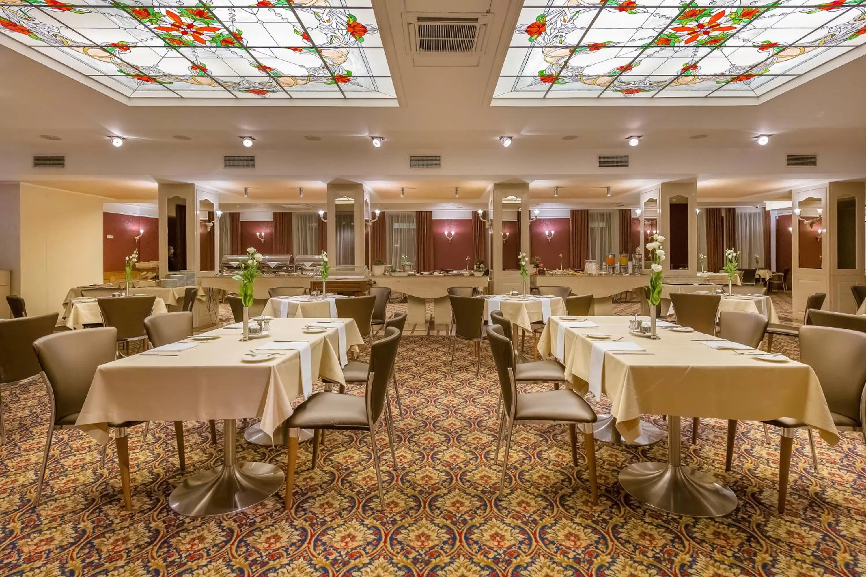 Restaurant/places to eat in Artis Centrum Hotels