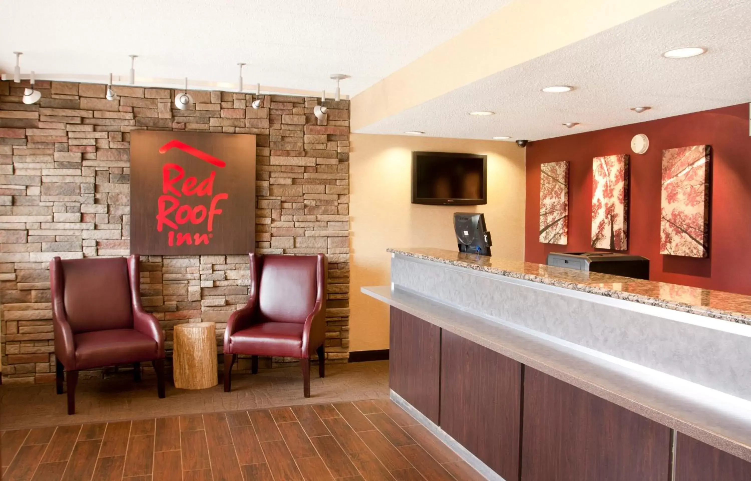 Lobby or reception, Lounge/Bar in Red Roof Inn Chicago - Joliet