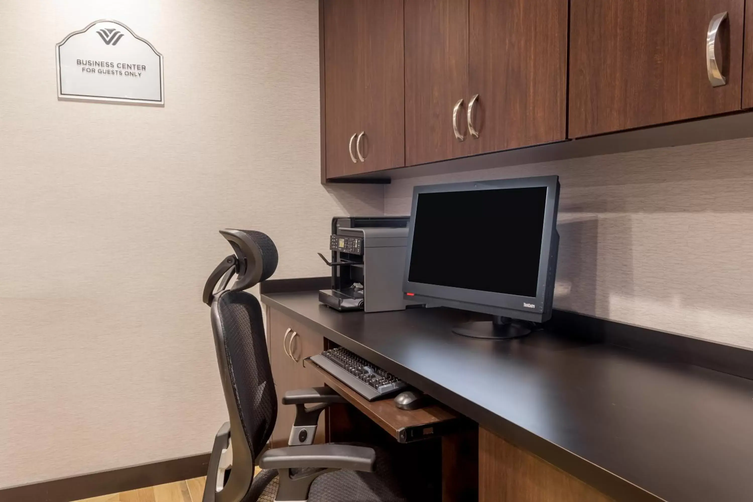 Business facilities, Business Area/Conference Room in Wingate by Wyndham - Universal Studios and Convention Center