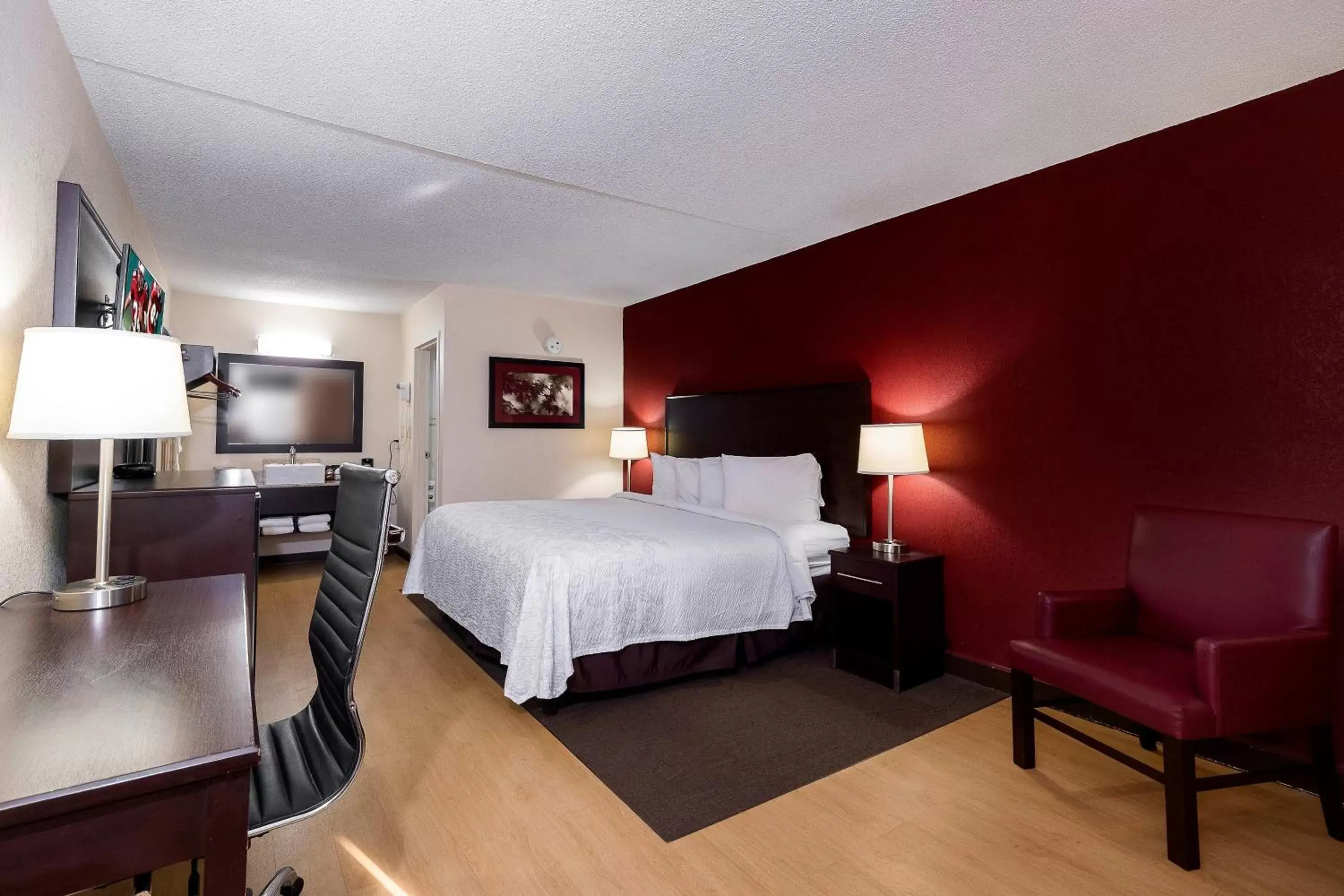 Photo of the whole room in Red Roof Inn PLUS+ Huntsville – Madison