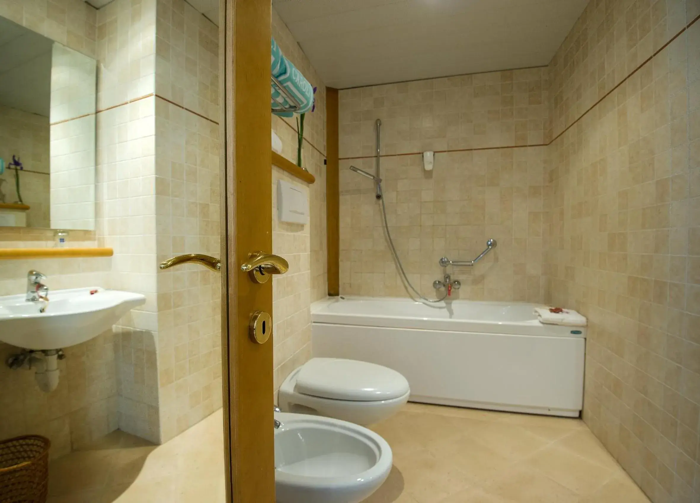 Bathroom in Hotel Terminal - Caroli Hotels