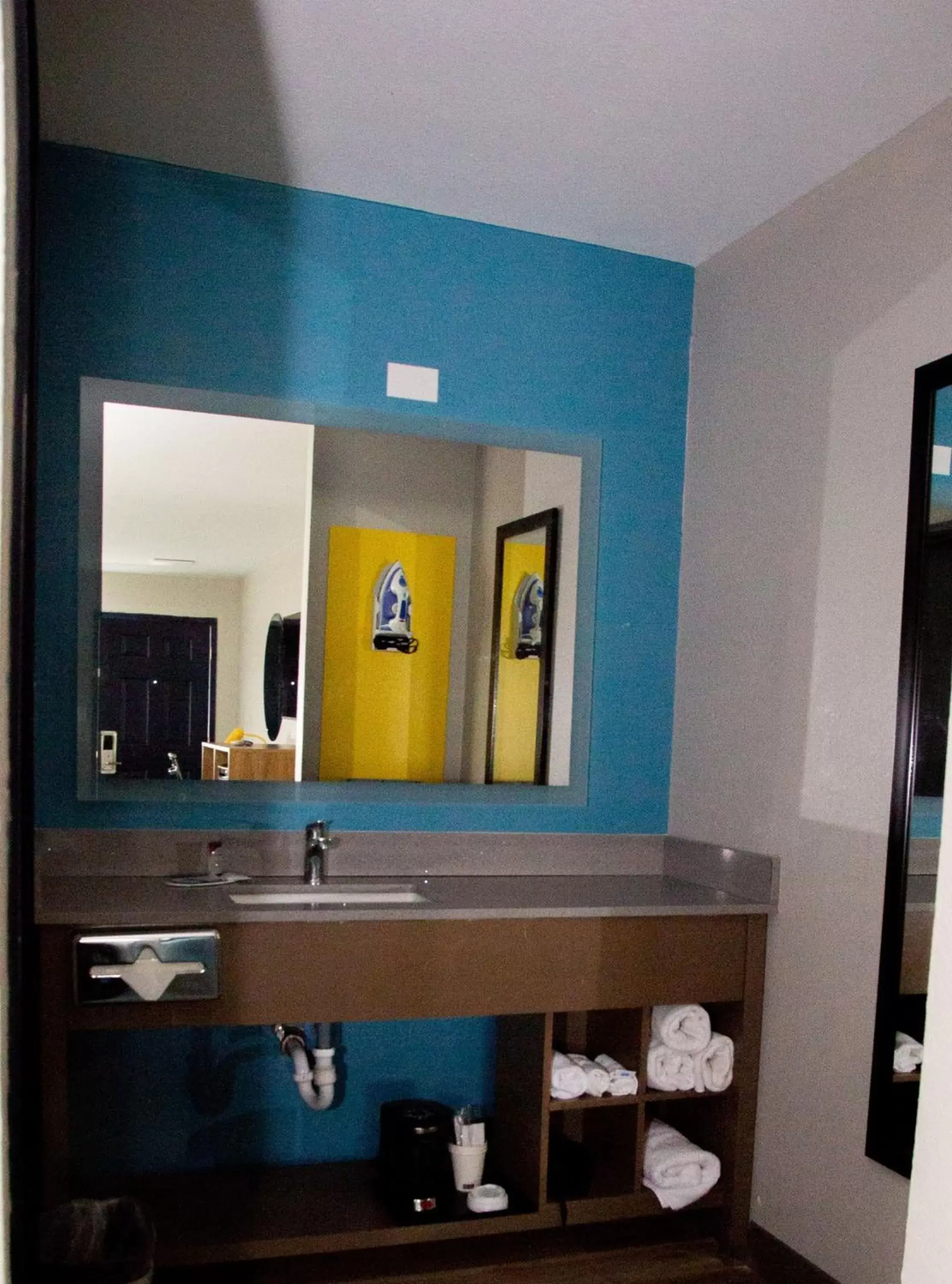 Bathroom in Days Inn by Wyndham Amarillo - Medical Center