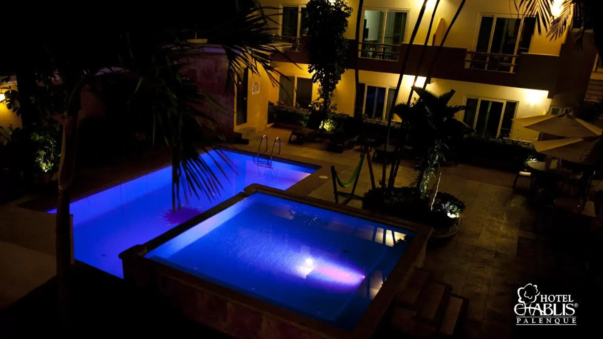 Balcony/Terrace, Pool View in Hotel Chablis Palenque