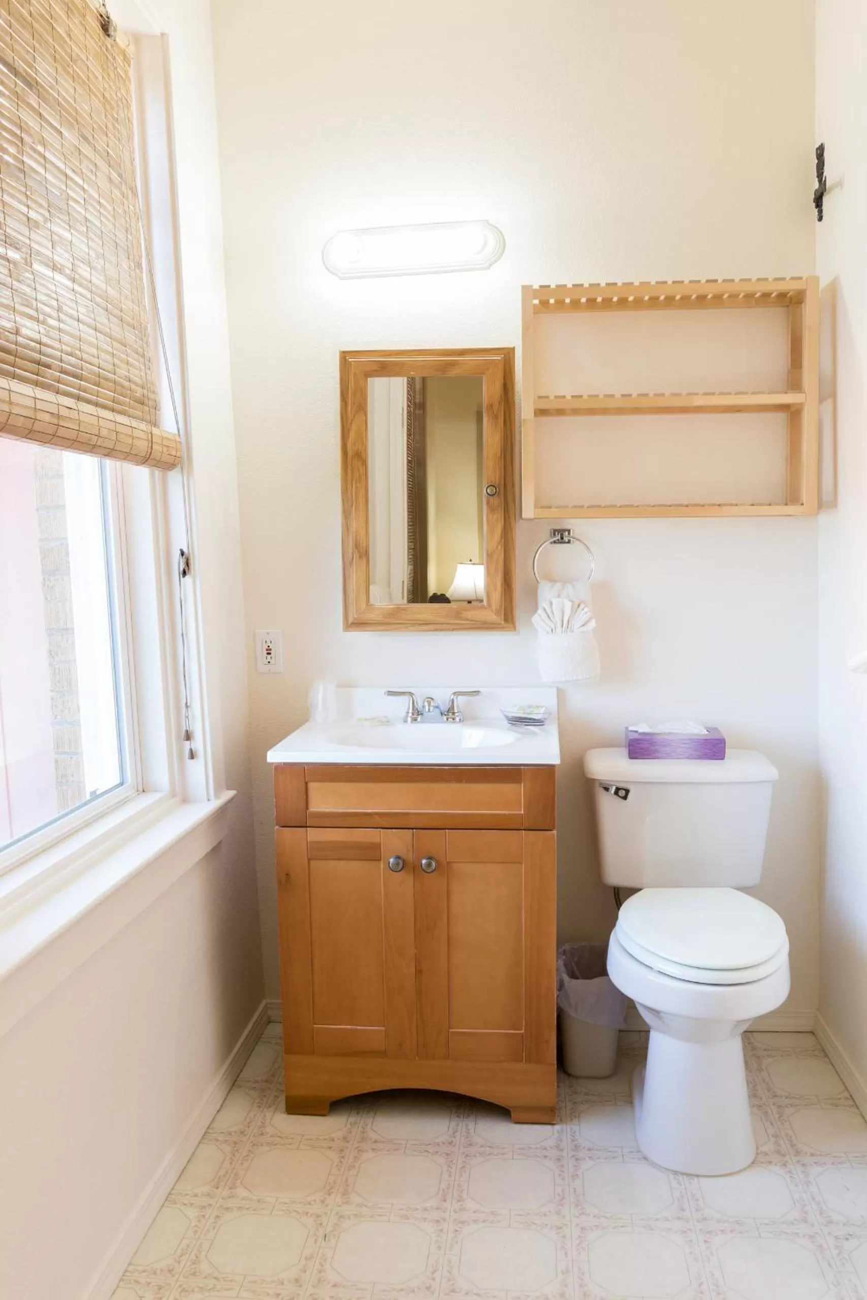 Bathroom in Hotel Cathlamet