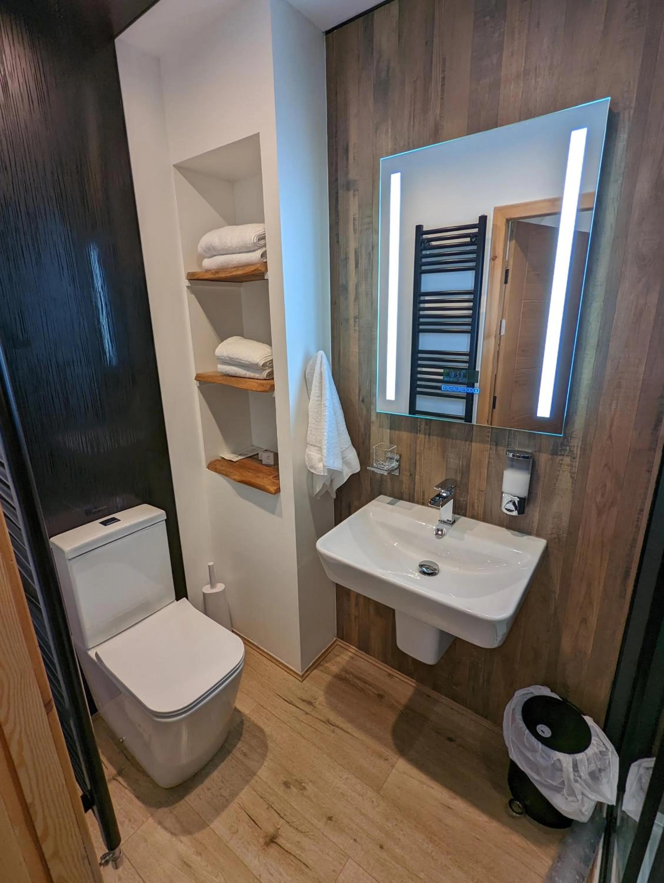 Bedroom in Cambeth Lodge