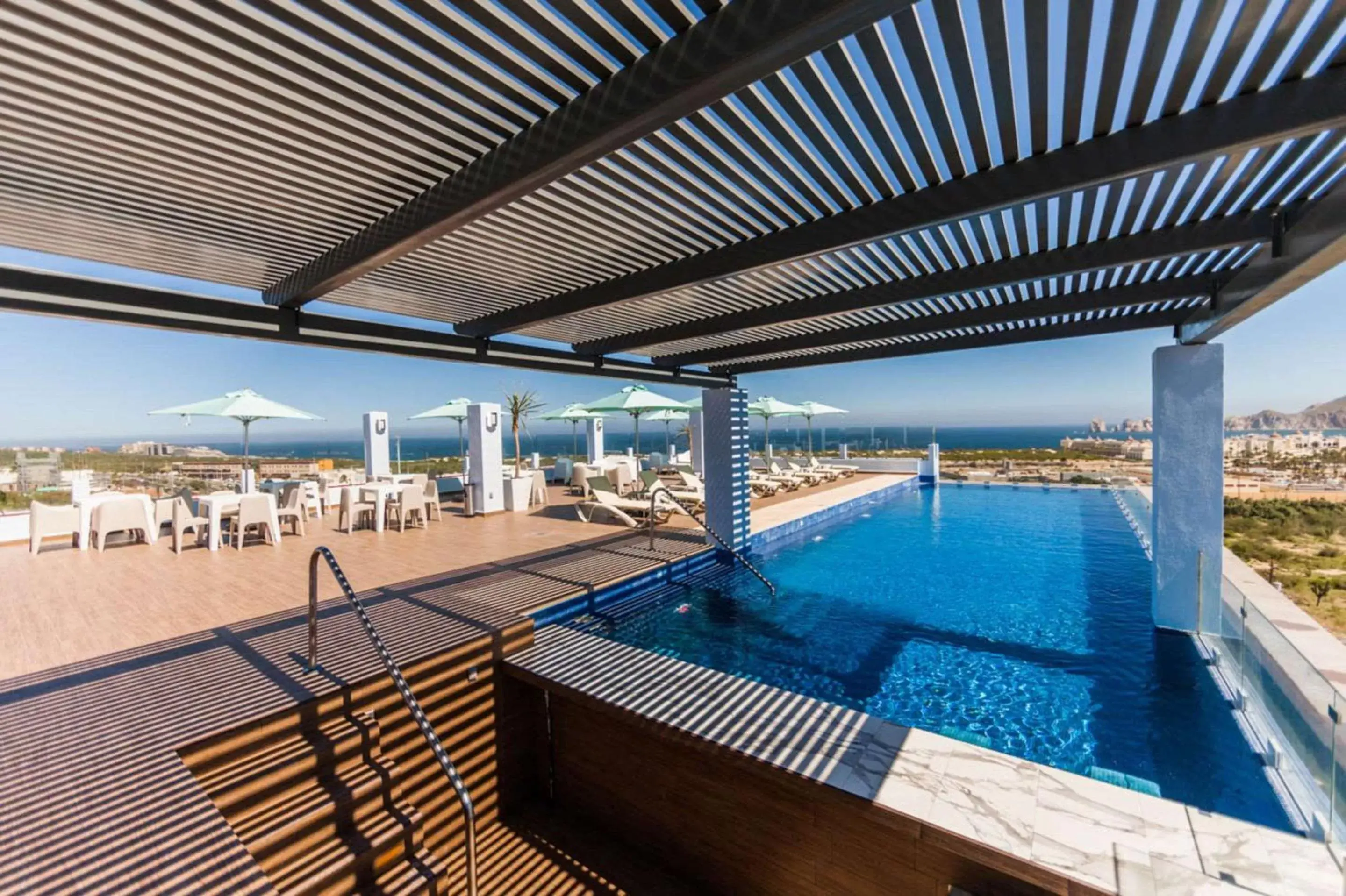 On site, Swimming Pool in Comfort Inn & Suites Los Cabos