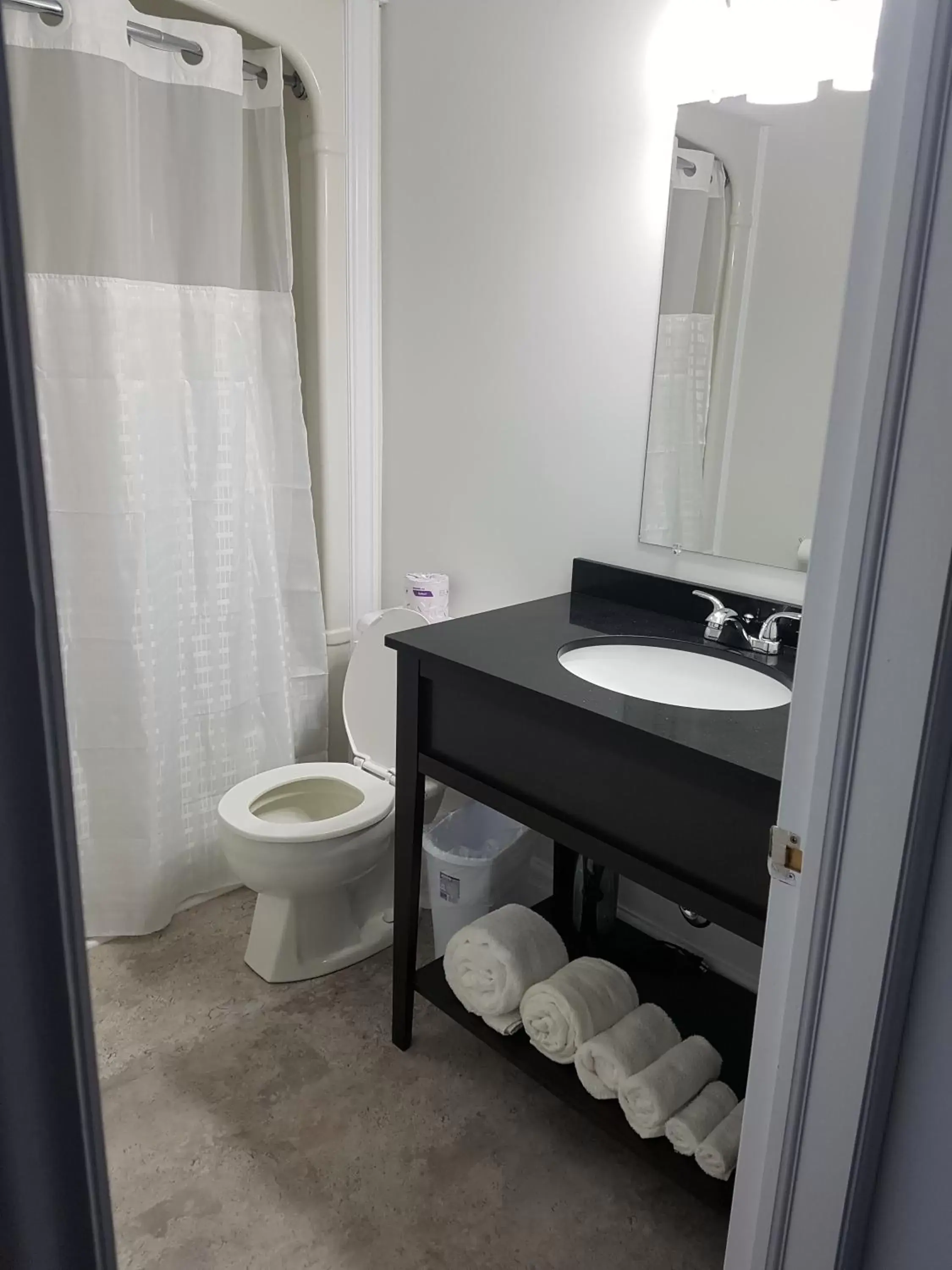 Standard Double Room in Seaport Inn Standard Double Room in Seaport Inn