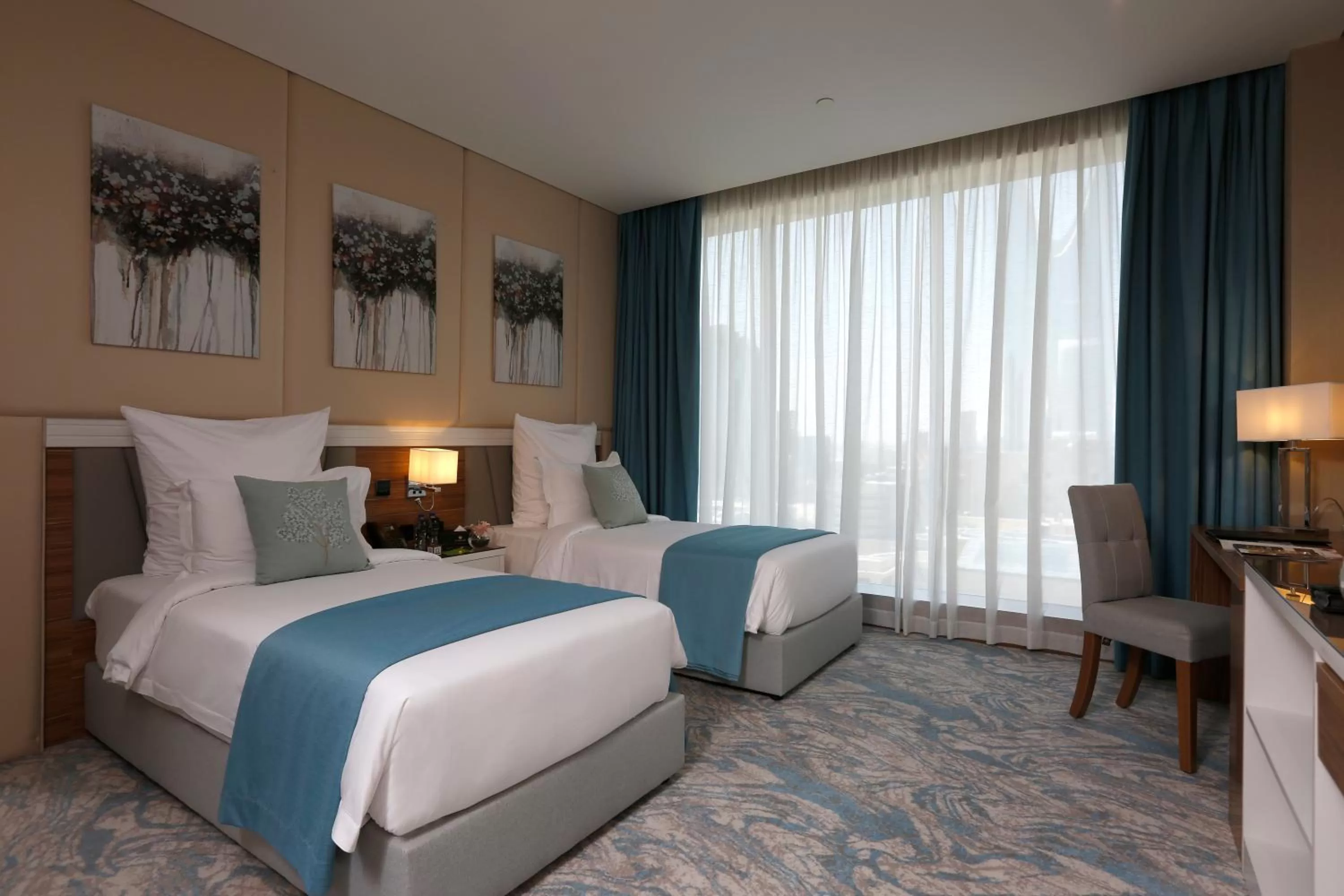 Bedroom, Bed in Cantonal Hotel by Warwick