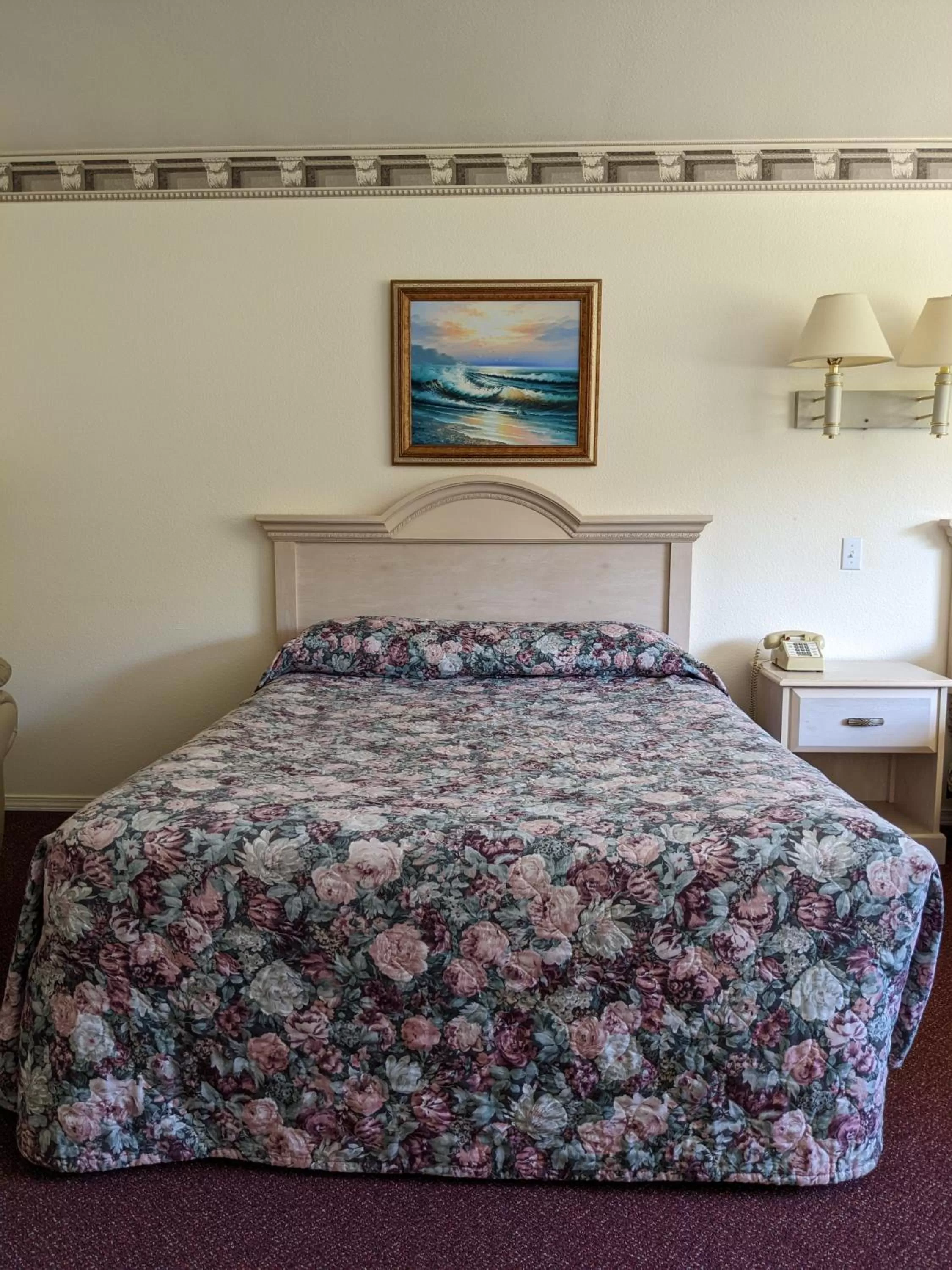 Bed in Lighthouse Inn