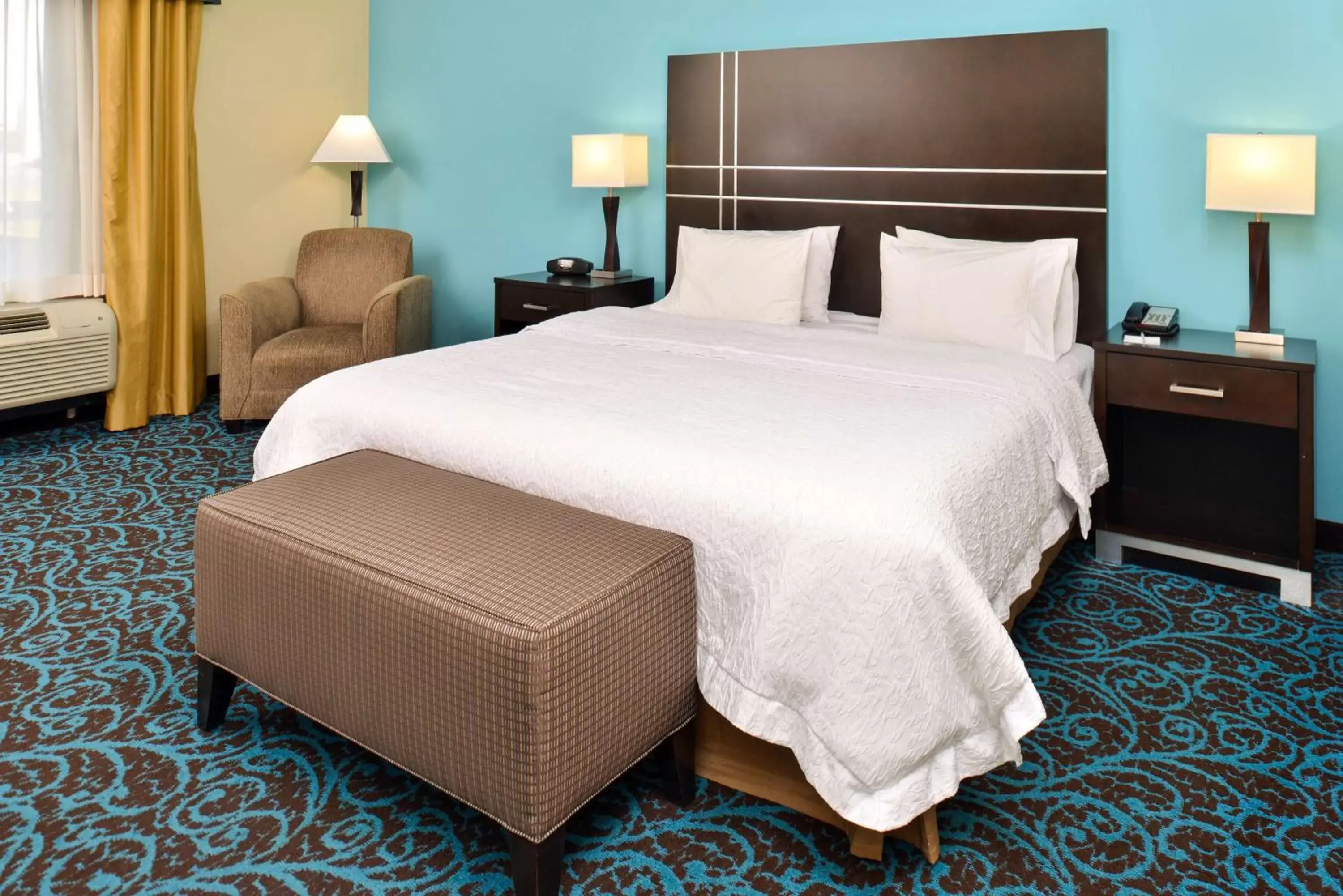 Bed in Hampton Inn by Hilton Dayton South