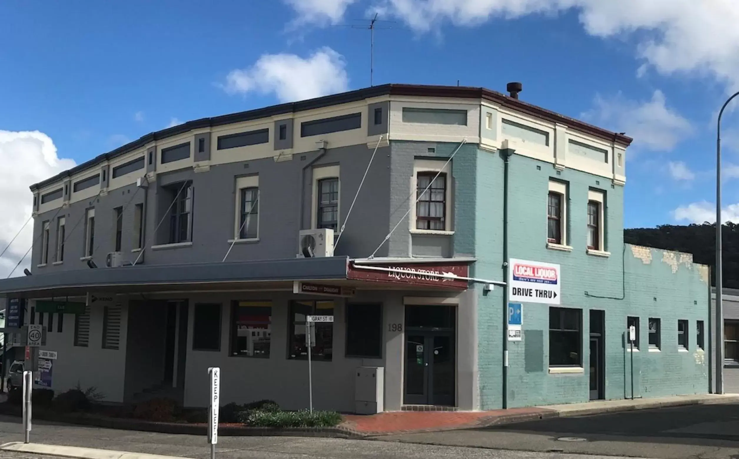 Facade/entrance, Property Building in Commercial Hotel Motel Lithgow