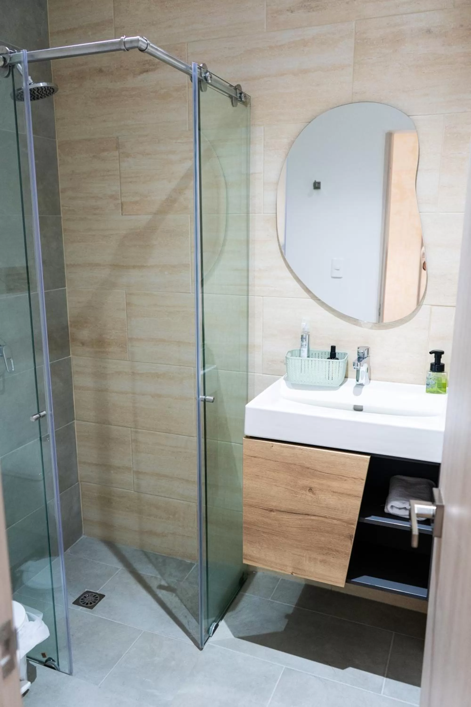 Shower in Zentrico Boutique