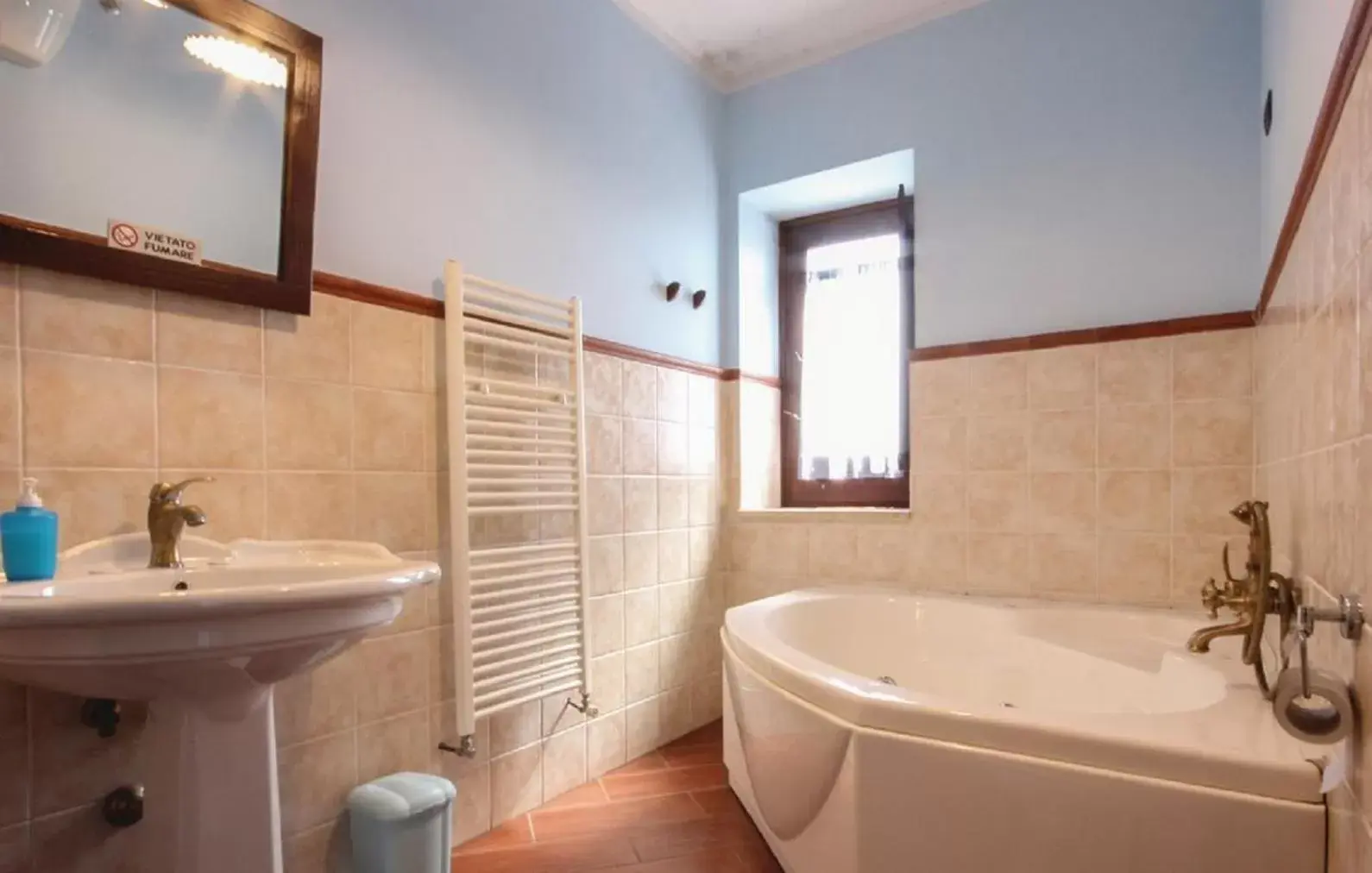 Bathroom in Palazzo Conforti Tree House Resort