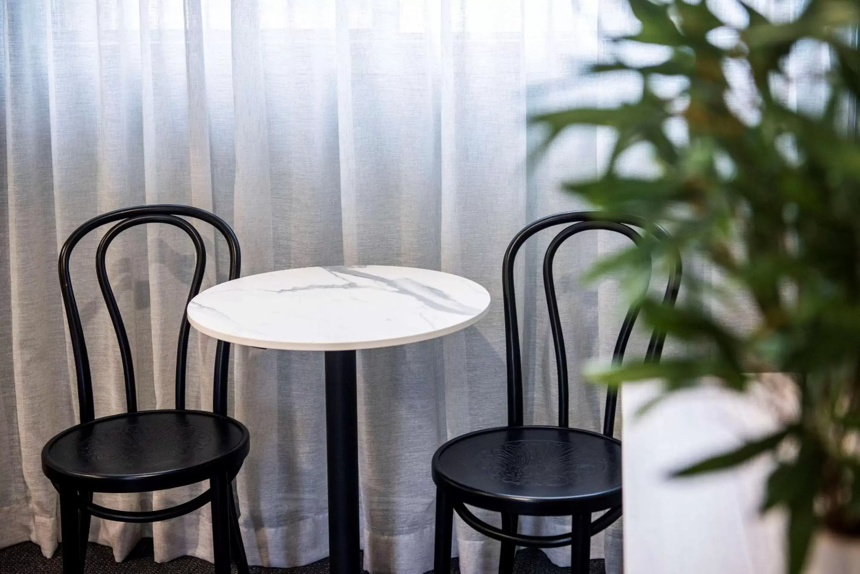 Photo of the whole room, Seating Area in Aden Hotel Mudgee