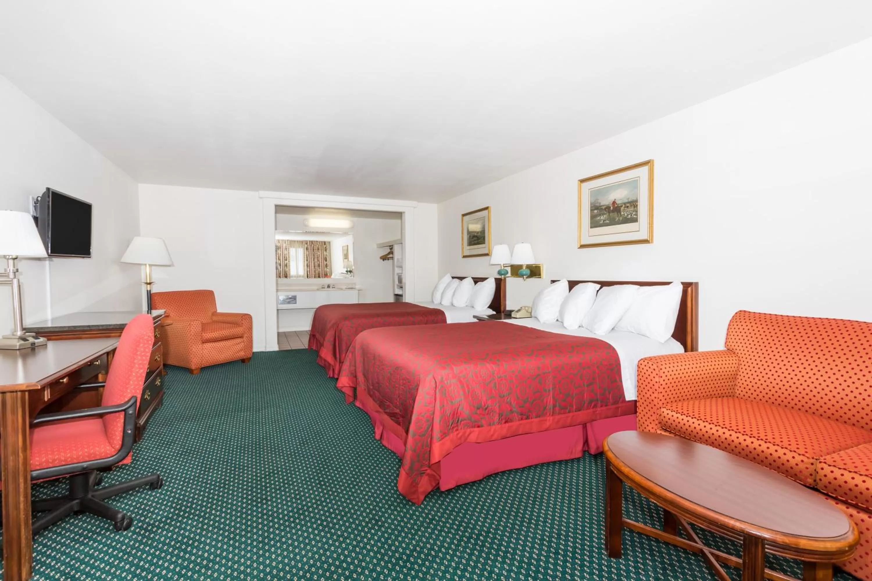 Photo of the whole room, Bed in Days Inn by Wyndham Kimball