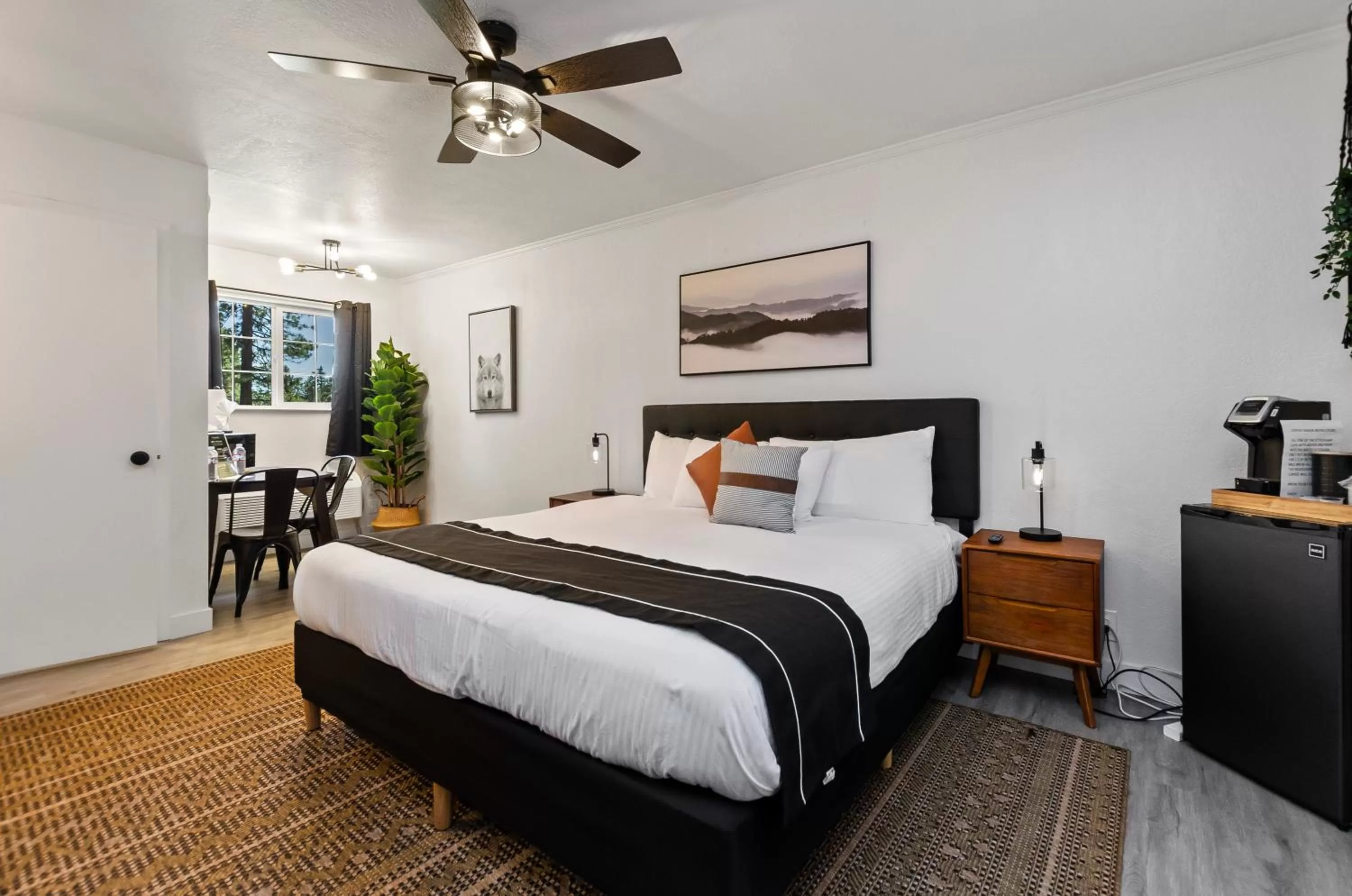 Bed in The Jeffrey Hotel