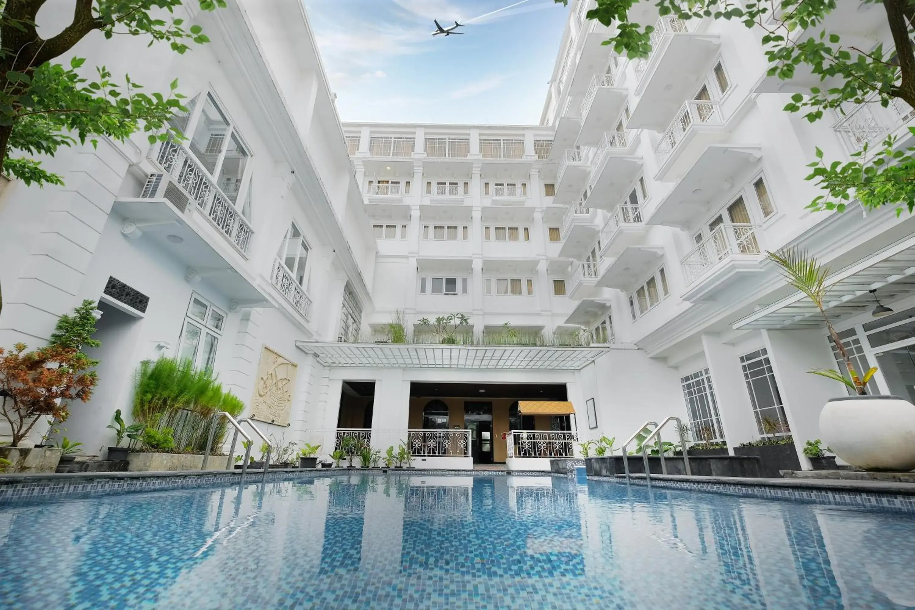 Property building, Swimming Pool in Royal Darmo Malioboro Hotel
