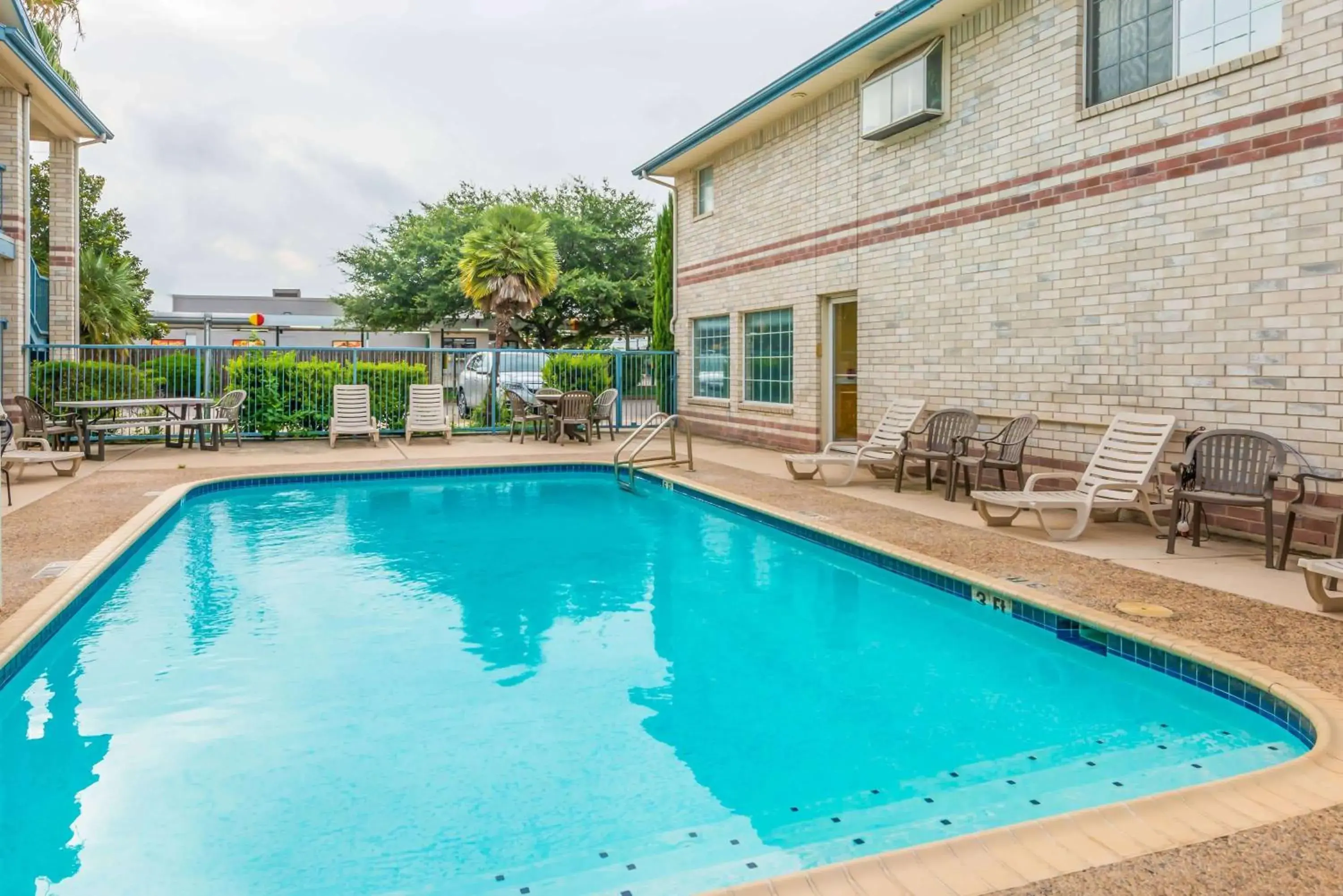 Pool view, Swimming Pool in Days Inn by Wyndham San Antonio Southeast By AT&T Center