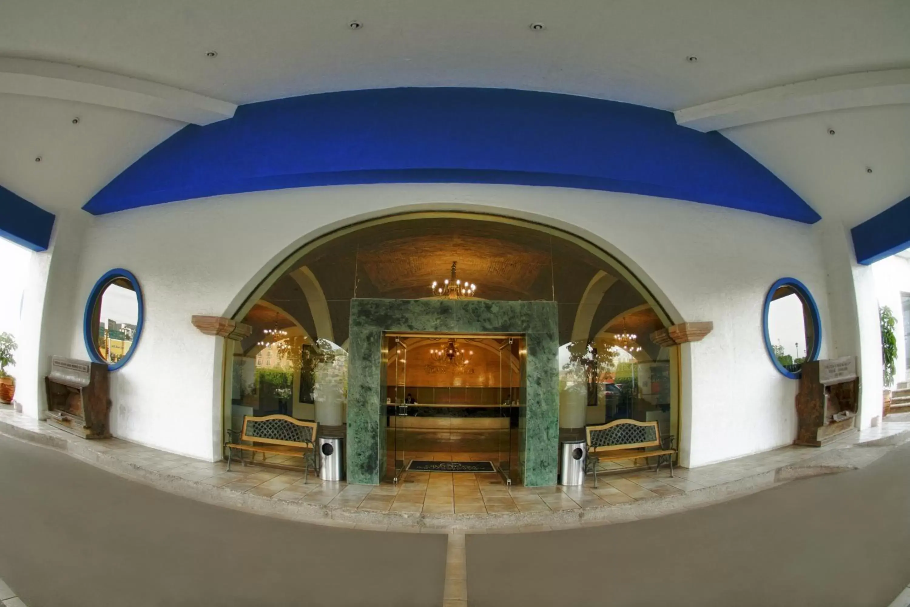 Facade/entrance in Hotel Gran Plaza & Convention Center Facade/entrance in Hotel Gran Plaza & Convention Center