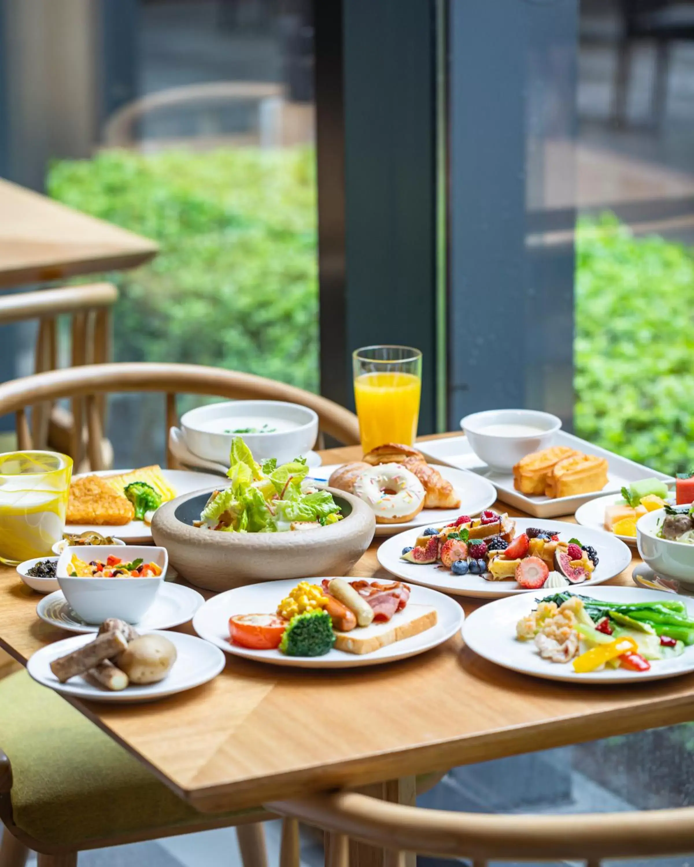 Breakfast in Crowne Plaza Foshan Nanhai, an IHG Hotel