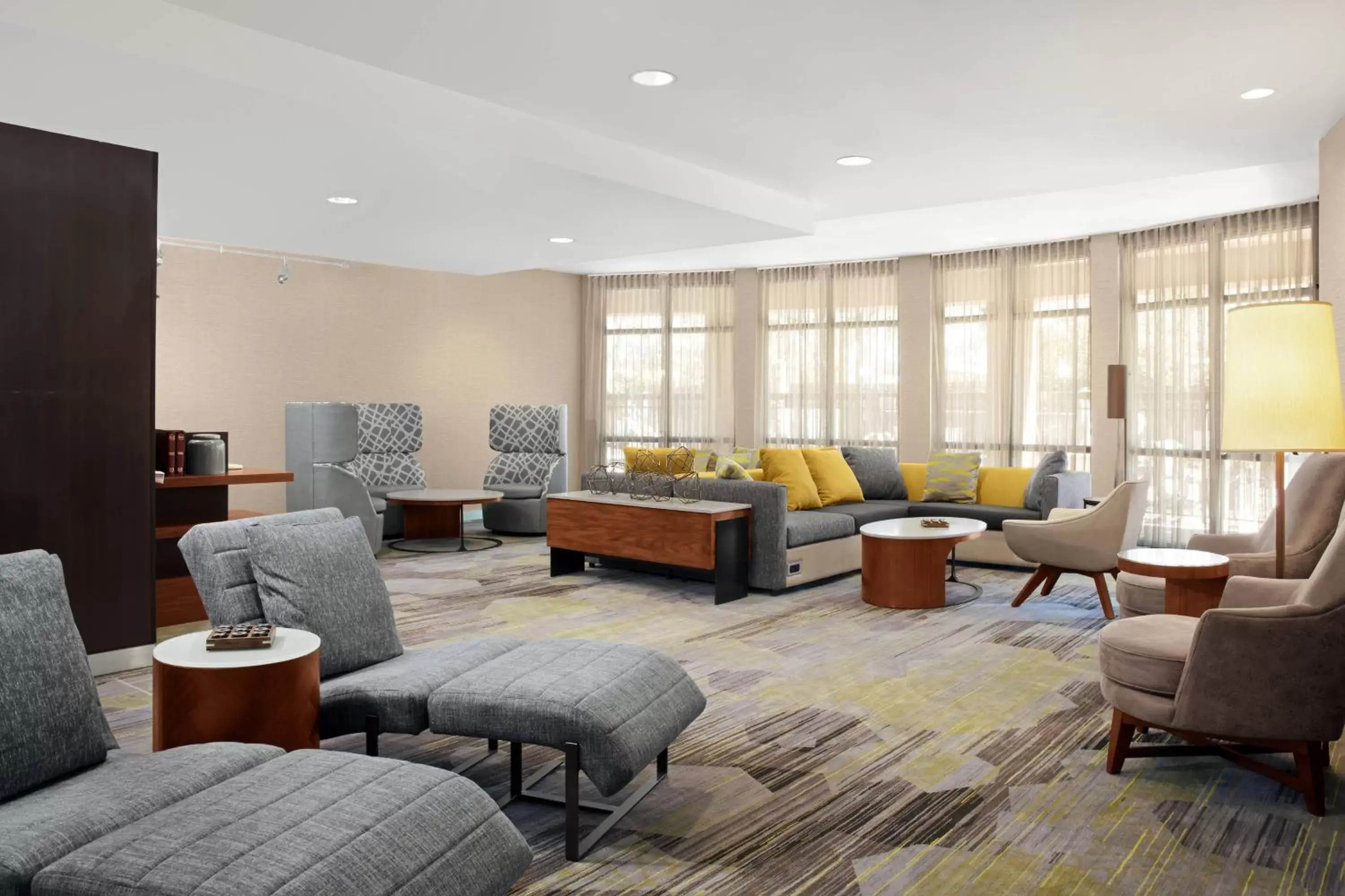Lobby or reception, Seating Area in Courtyard by Marriott St. Augustine I-95