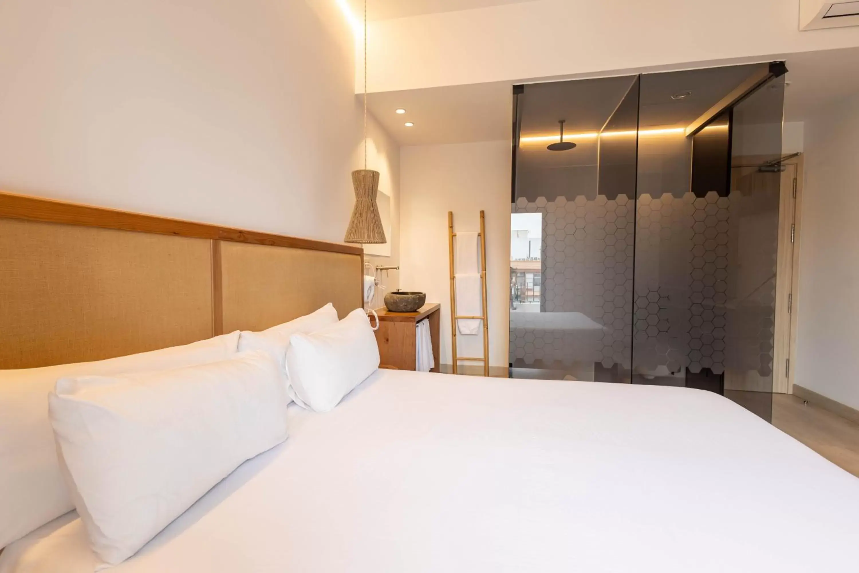 Photo of the whole room, Bed in Play Hotel Ibiza - Adults Only