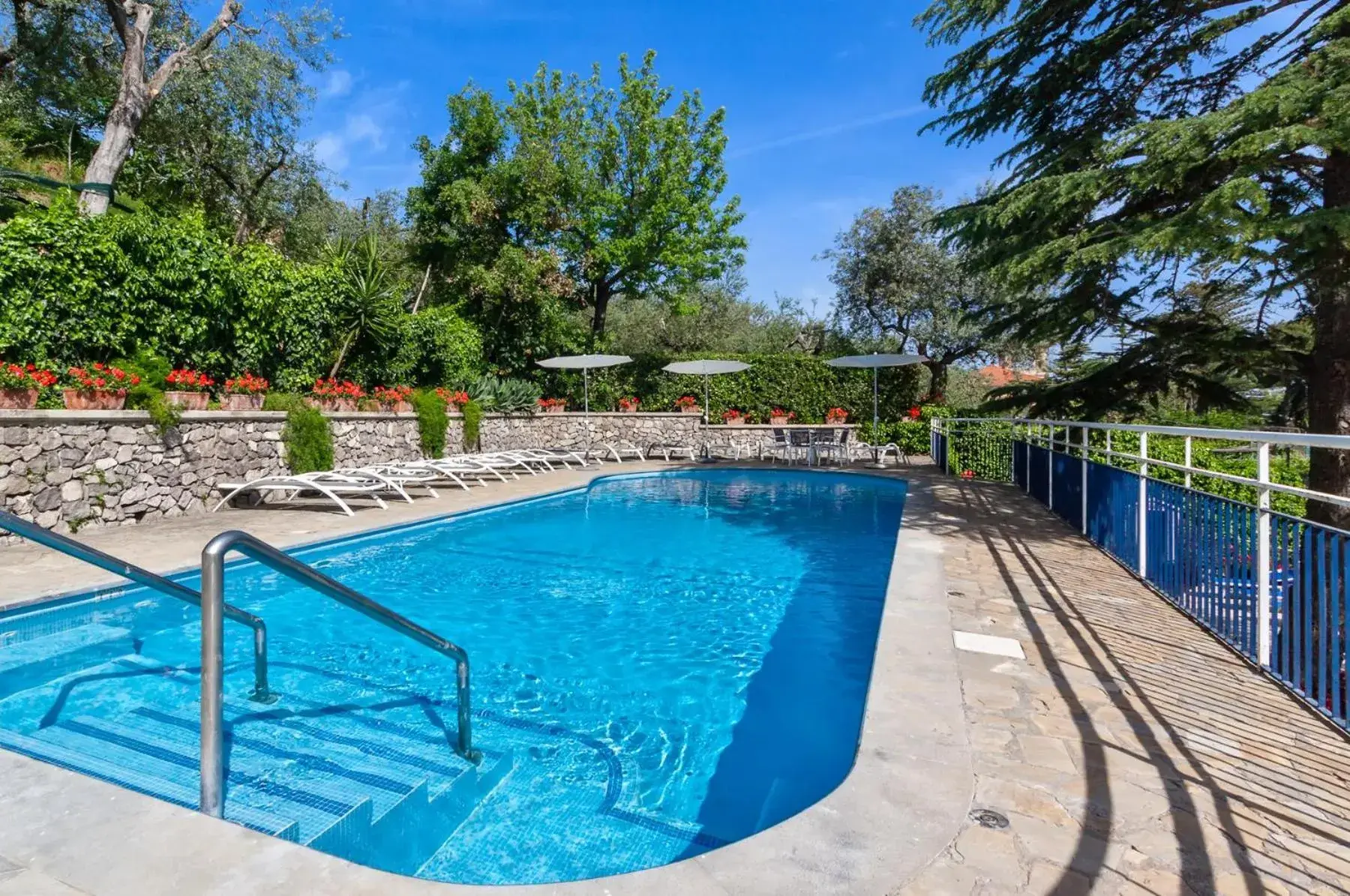 Swimming Pool in Hotel Metropole