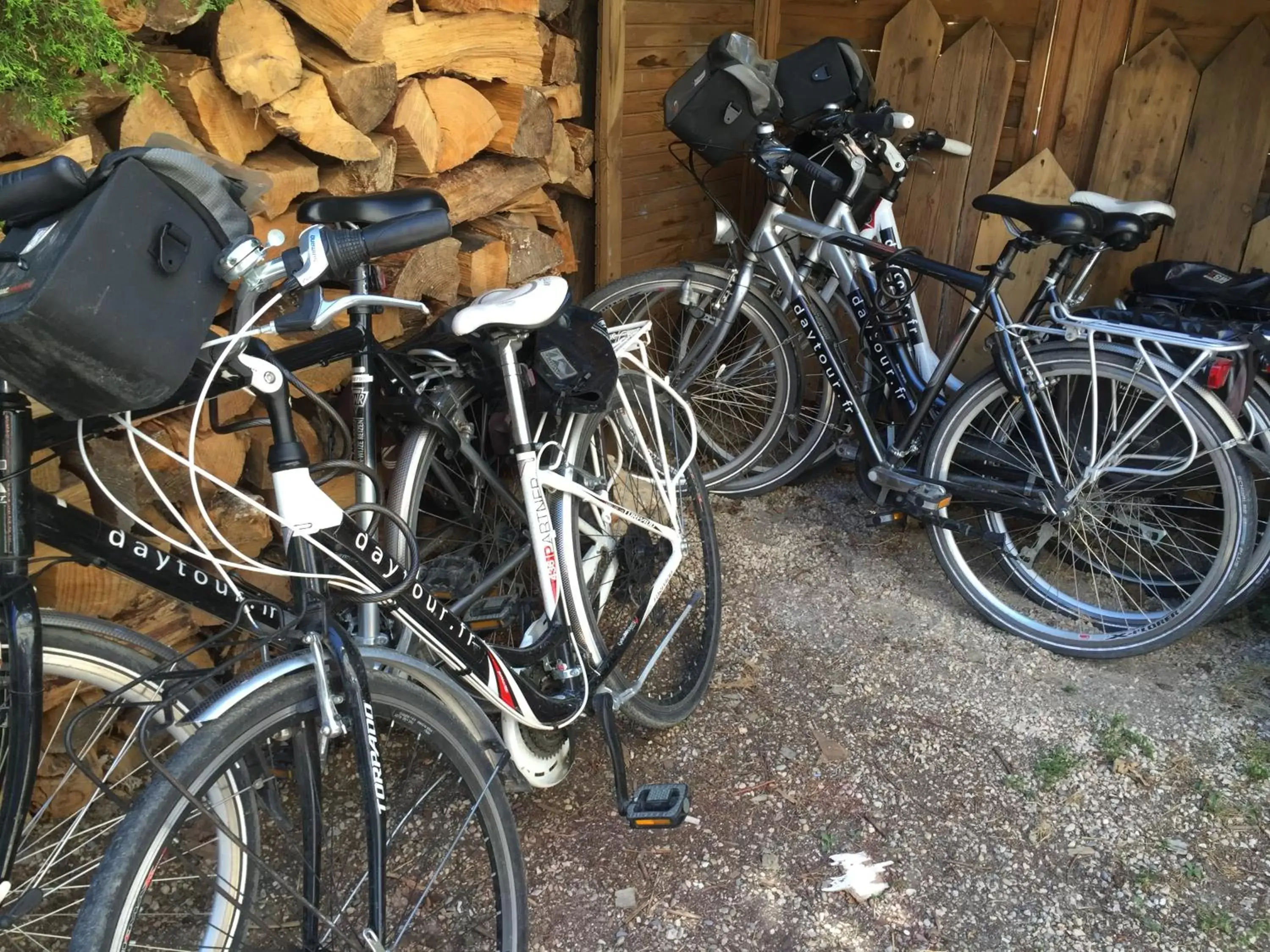 Cycling, Biking in Logis Auberge De Tavel