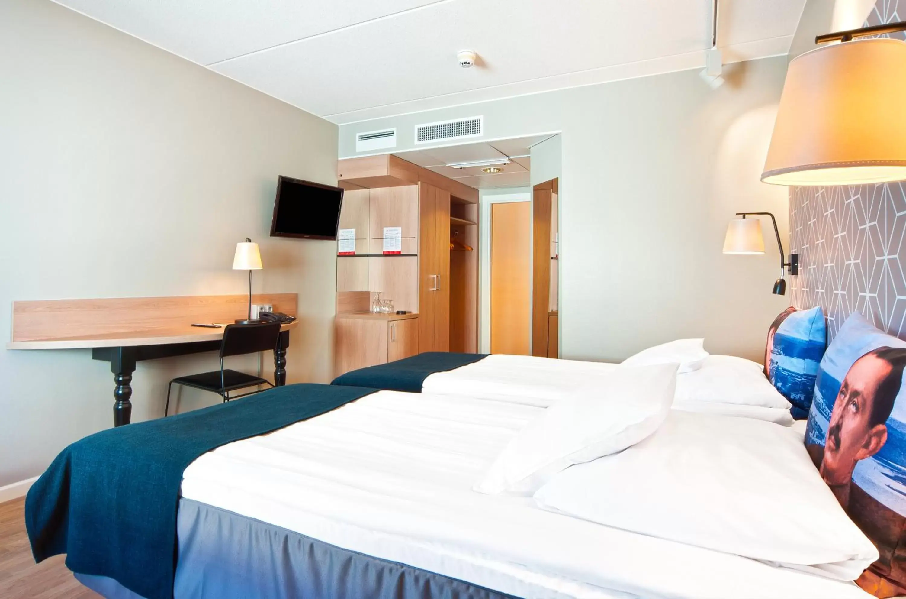 Bed in Original Sokos Hotel Vaakuna Mikkeli Bed in Original Sokos Hotel Vaakuna Mikkeli