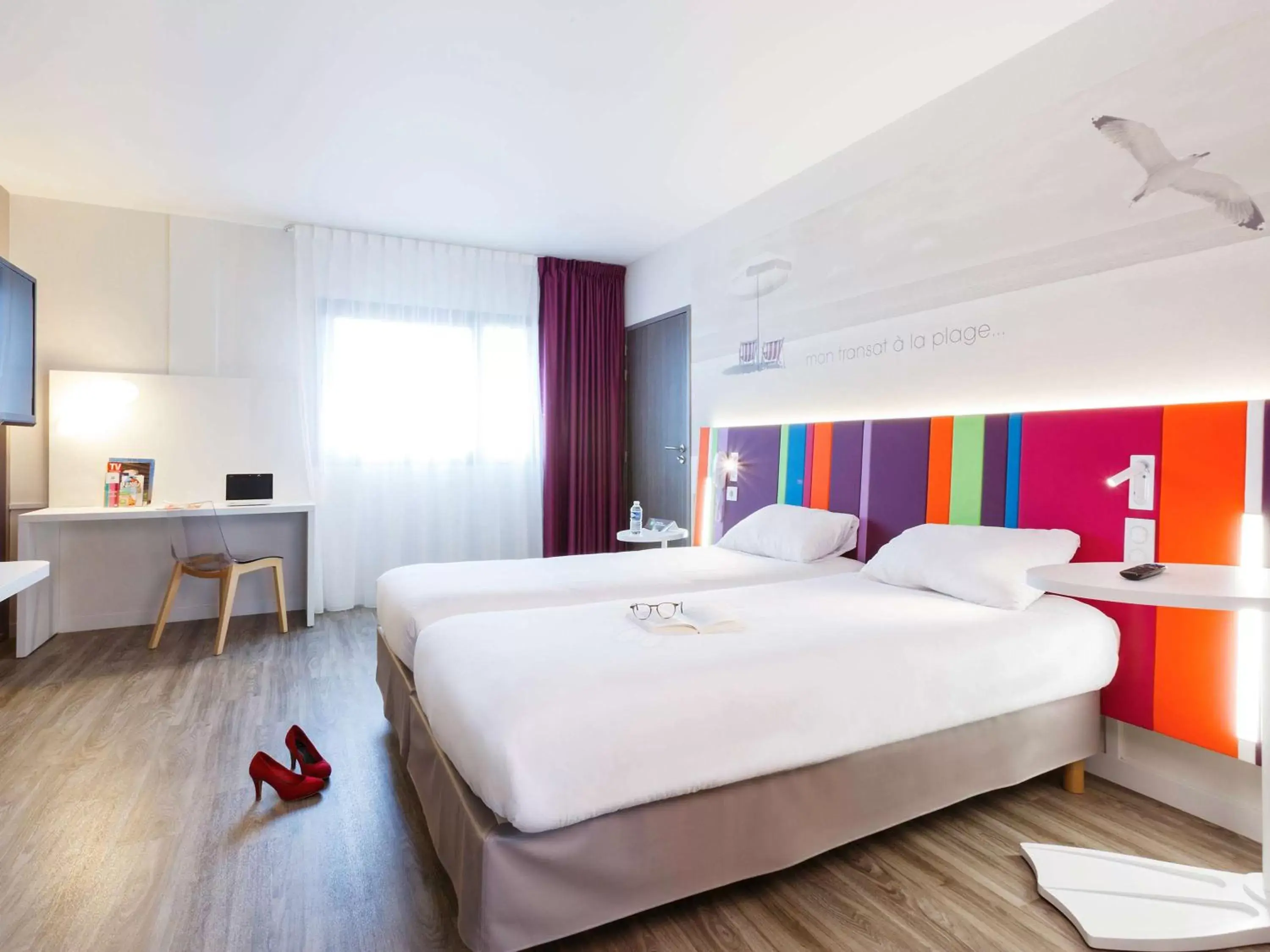 Photo of the whole room, Bed in ibis Styles Les Sables Olonne