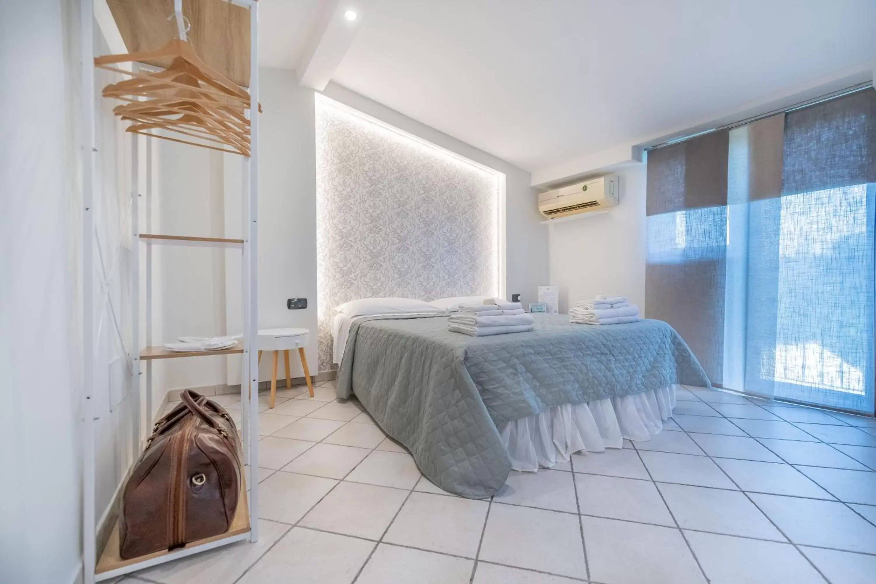 Comfort Double or Twin Room with Balcony in Villa Rocla guest house Pompei Comfort Double or Twin Room with Balcony in Villa Rocla guest house Pompei