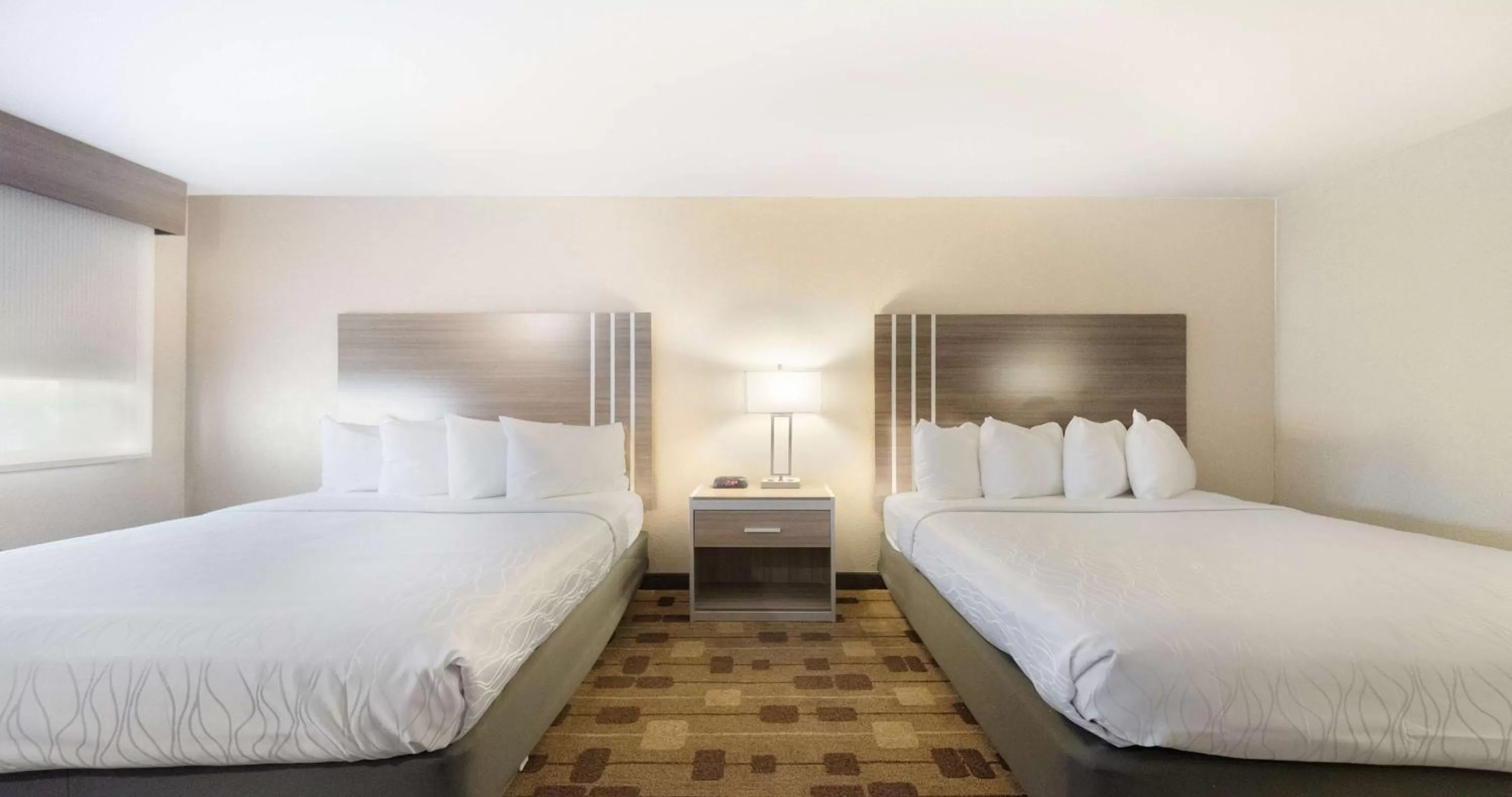 Bedroom, Bed in Best Western Amador Inn