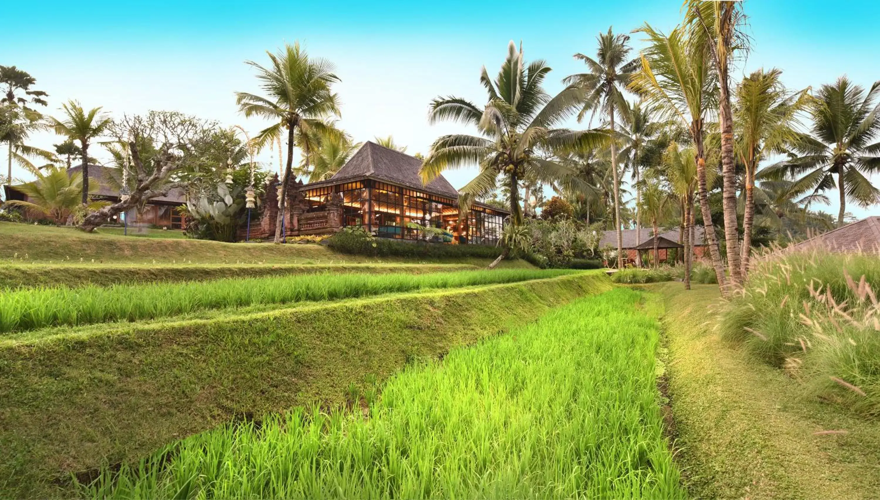 Property building in Chapung Sebali Property building in Chapung Sebali