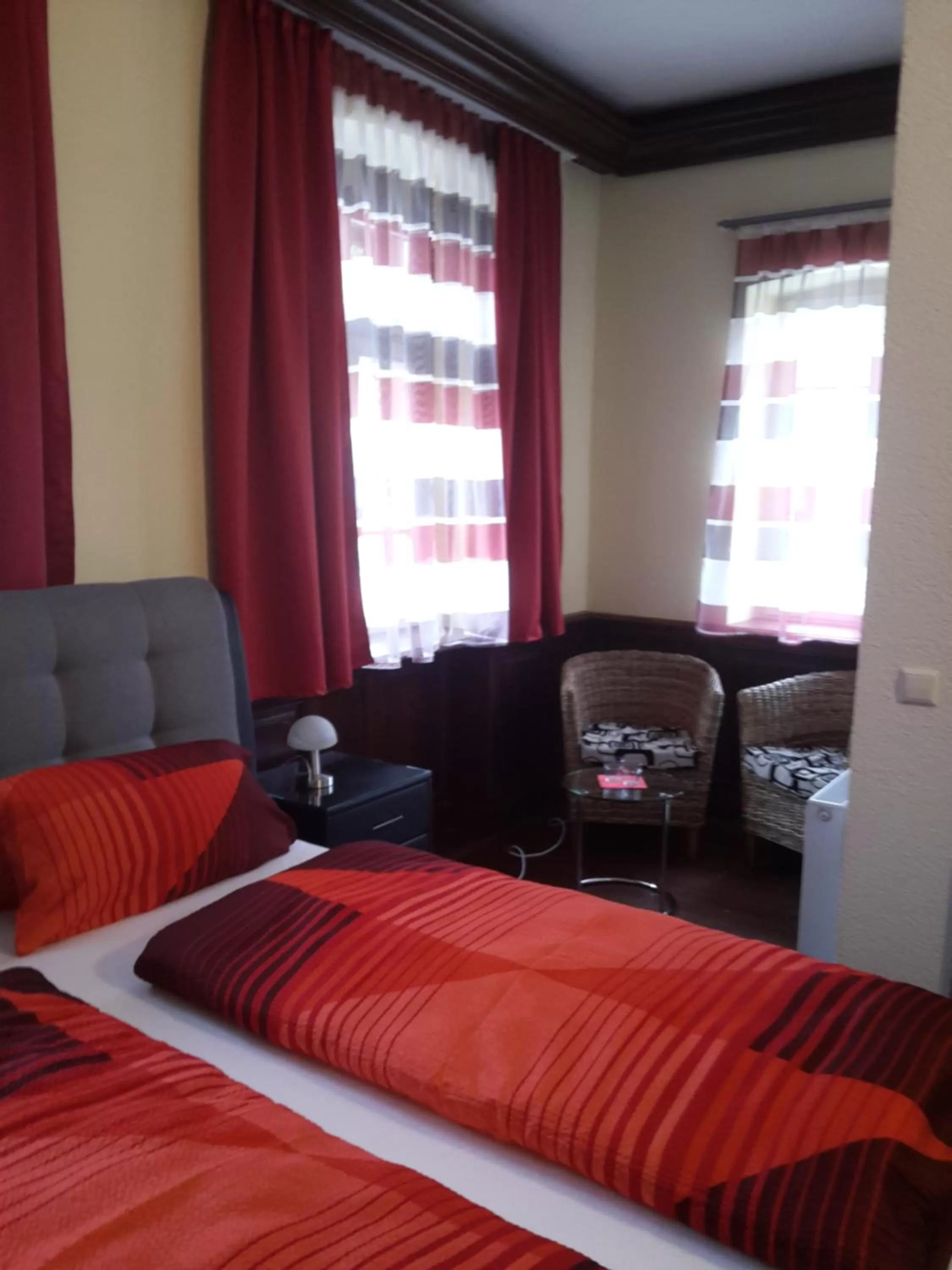 Photo of the whole room, Bed in Hotel Zum Schwanen