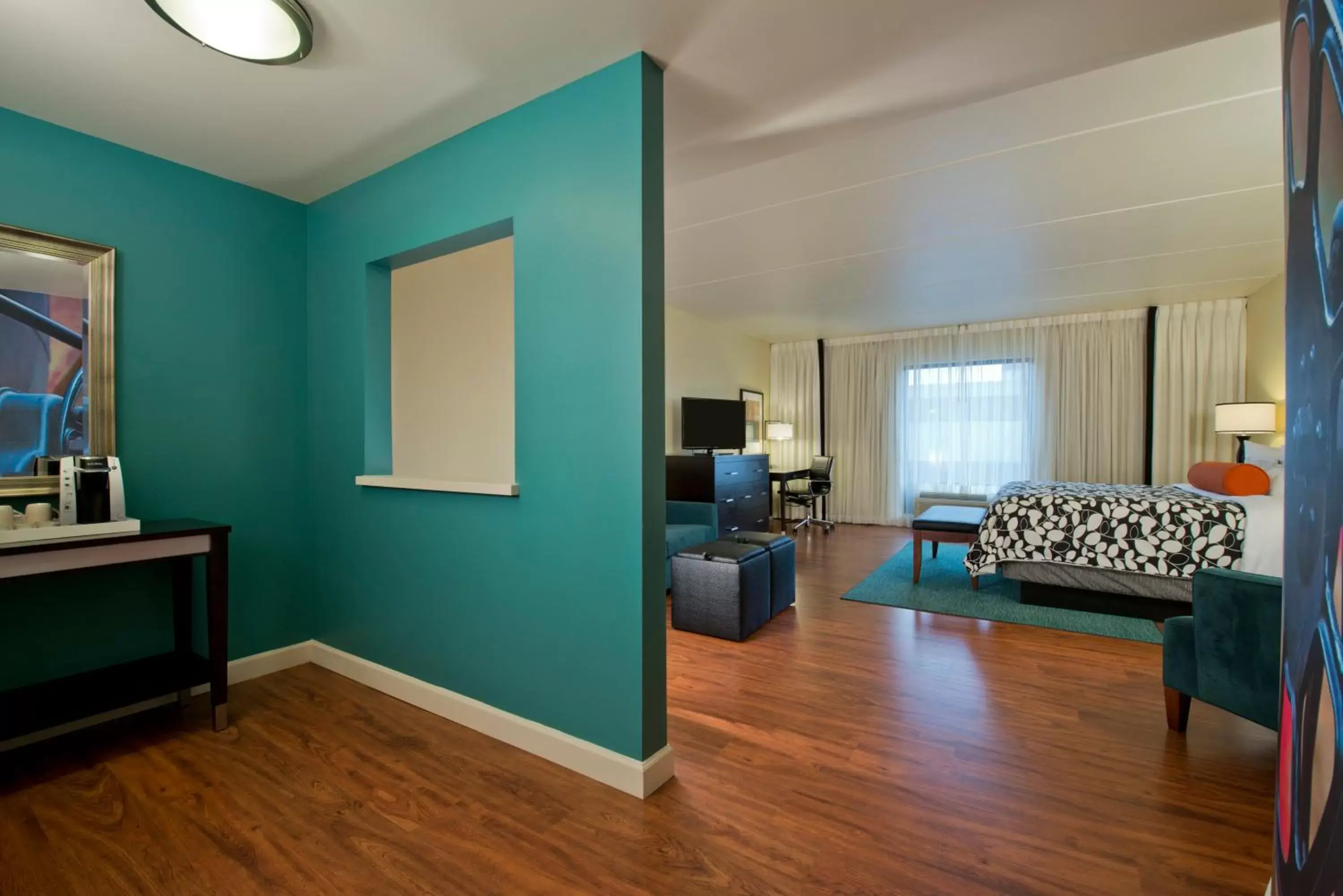 Photo of the whole room, Seating Area in Hotel Indigo Atlanta Airport College Park, an IHG Hotel