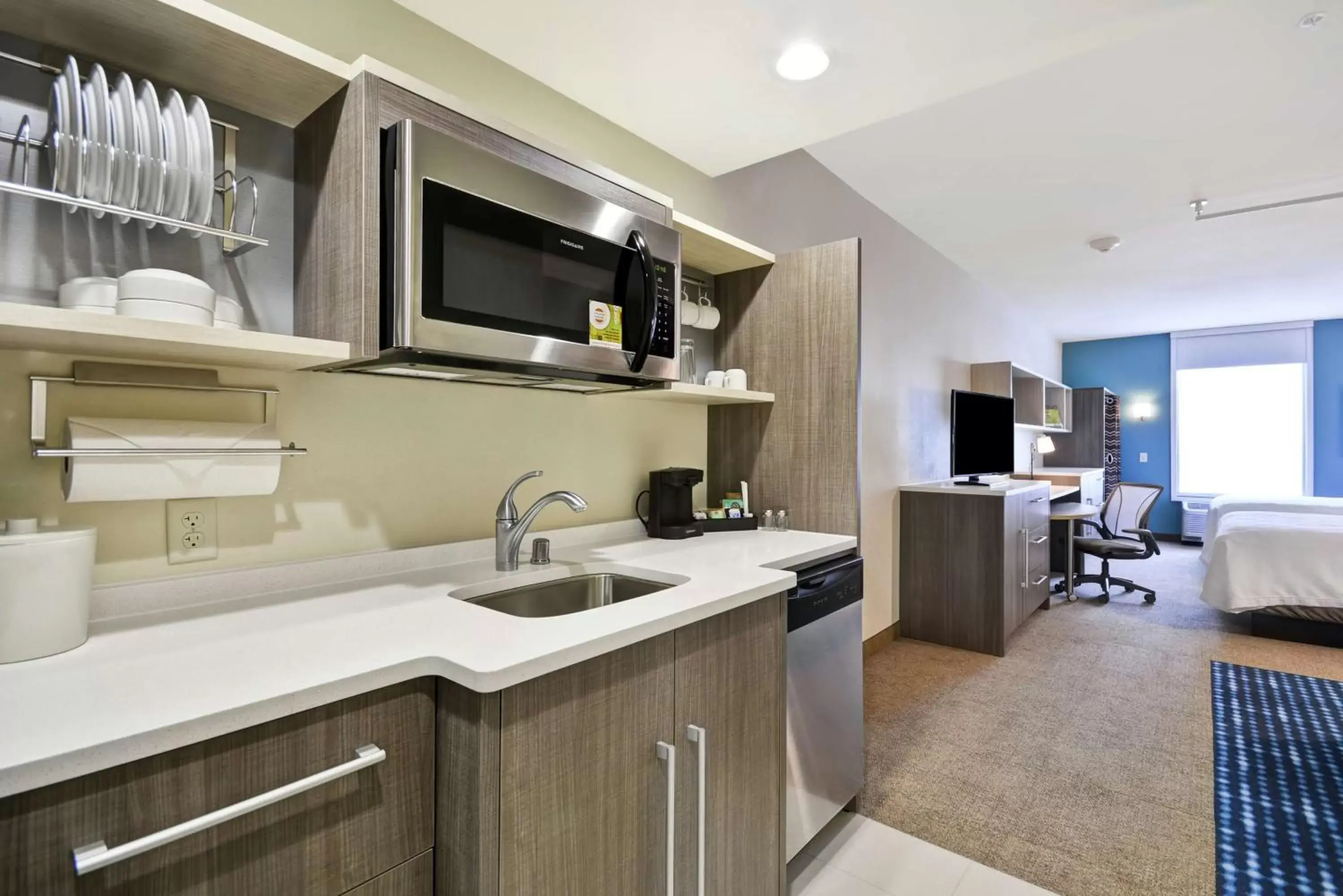 Kitchen or kitchenette, Kitchen/Kitchenette in Home2 Suites By Hilton Plymouth Minneapolis
