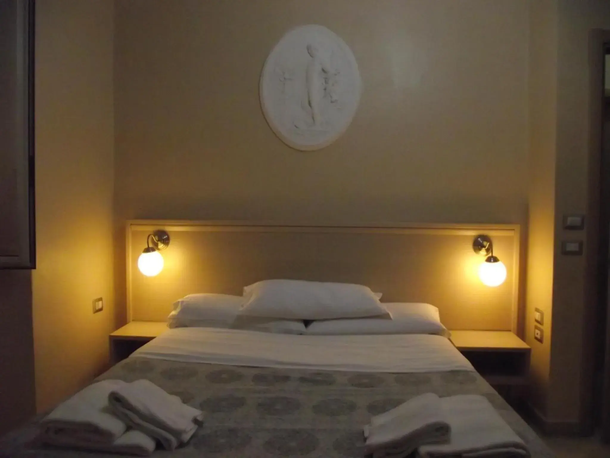 Bed in Hotel Elide