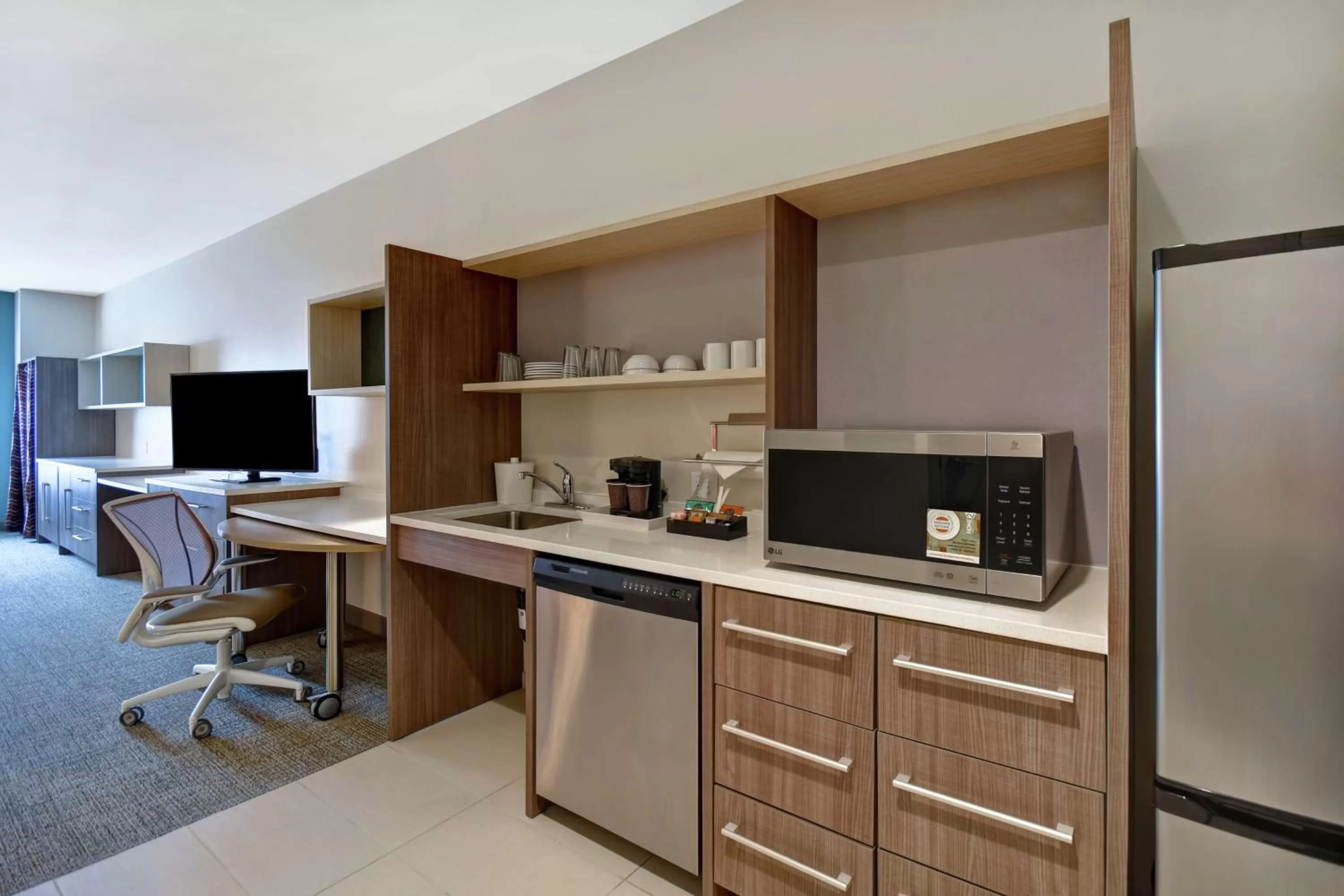 Bedroom in Home2 Suites by Hilton Harvey New Orleans Westbank