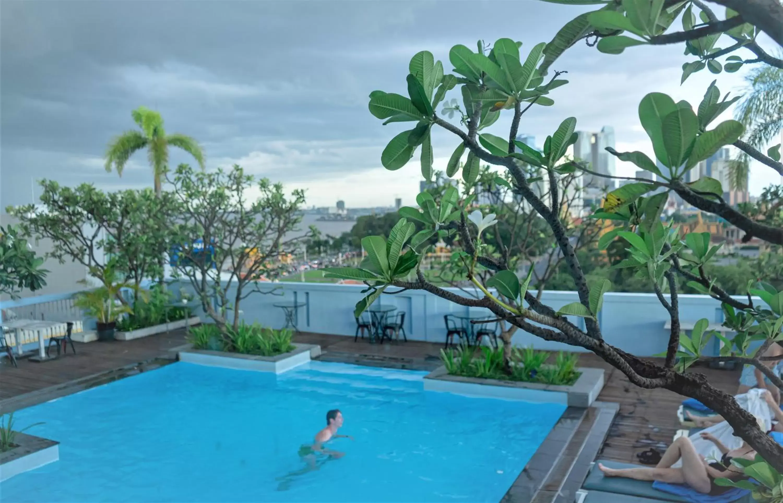 Pool view, Swimming Pool in The Frangipani Royal Palace Hotel