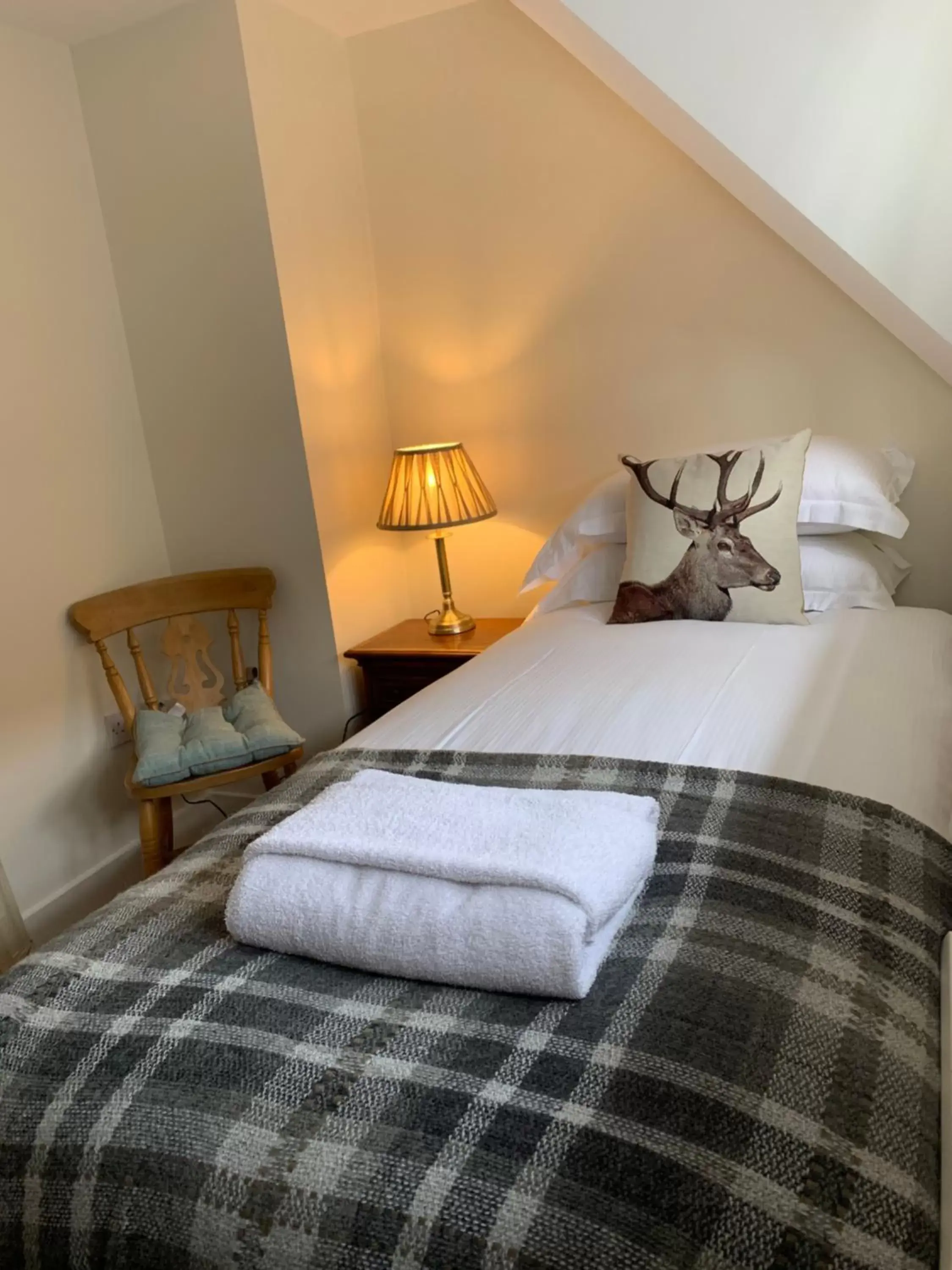 Bed in The Stag and Huntsman at Hambleden