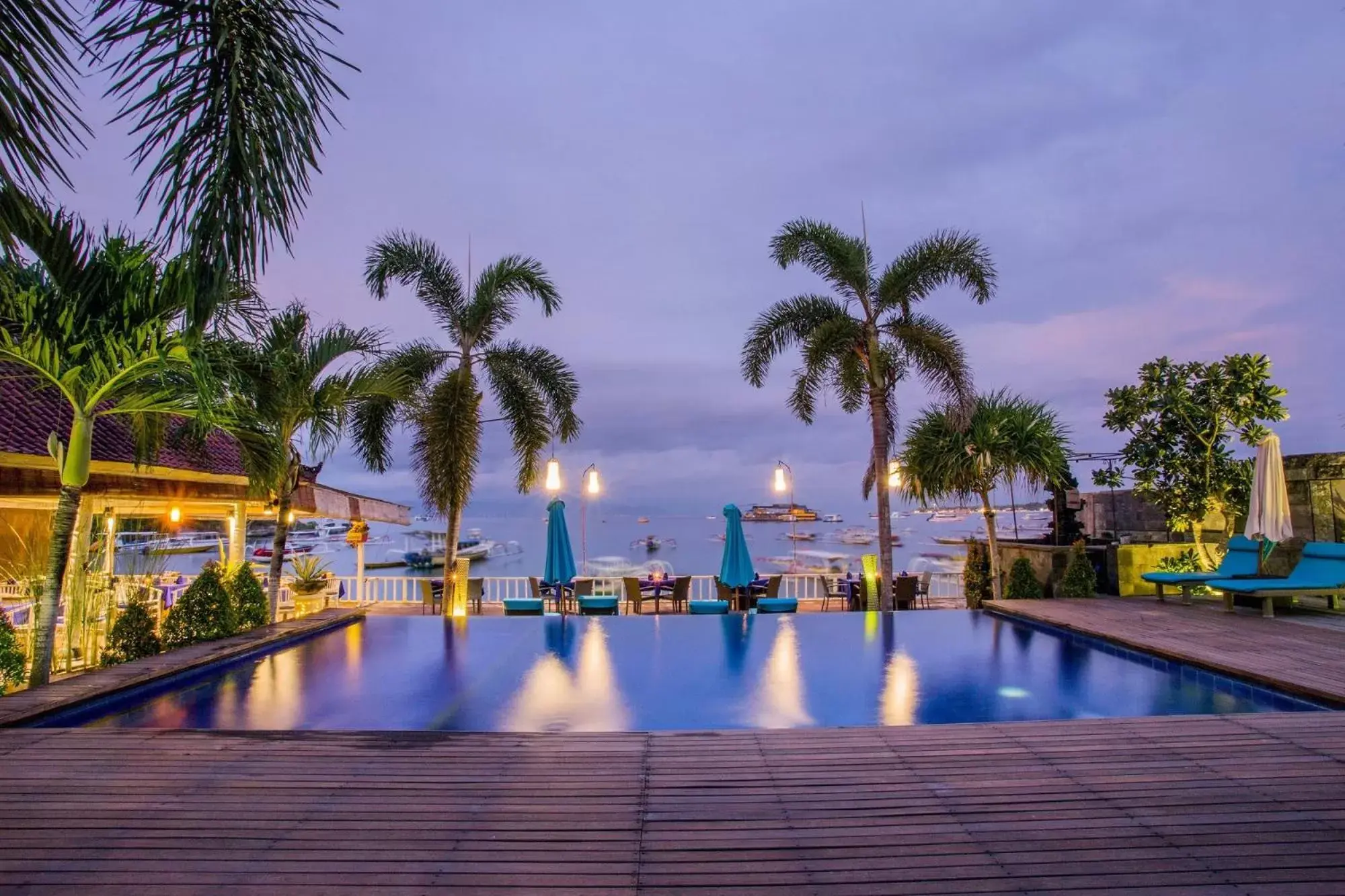 Swimming Pool in Bay Shore Huts