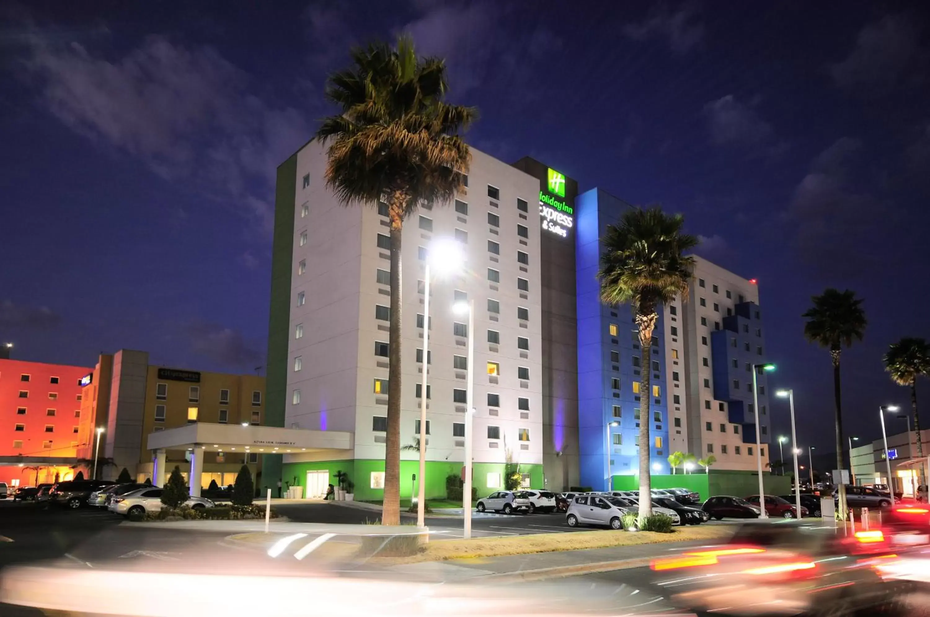 Lobby or reception, Property Building in Holiday Inn Express & Suites Toluca Zona Aeropuerto, an IHG Hotel