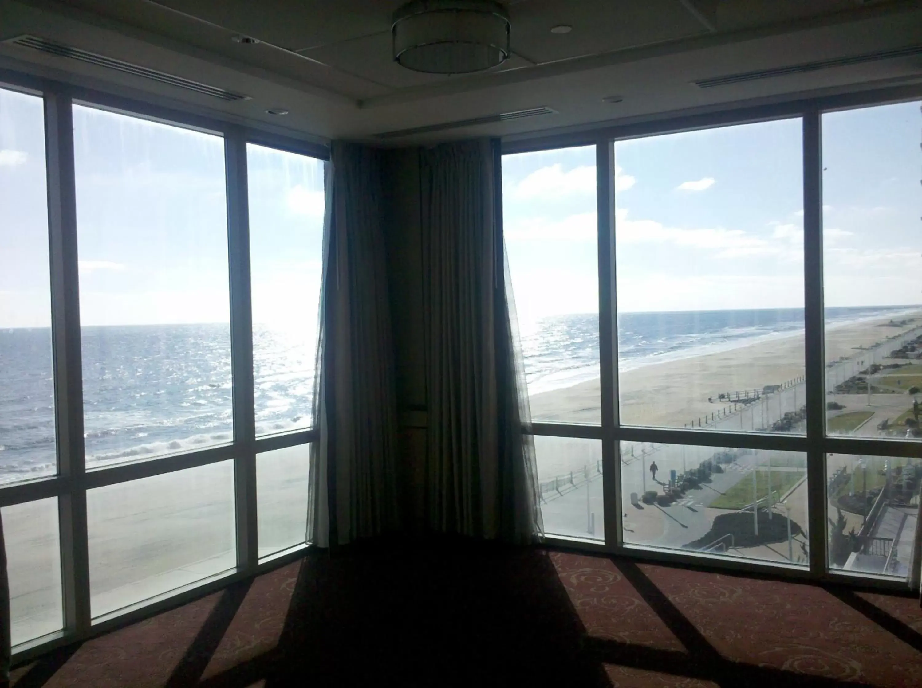 Meeting/conference room, Balcony/Terrace in Holiday Inn & Suites Virginia Beach - North Beach, an IHG Hotel