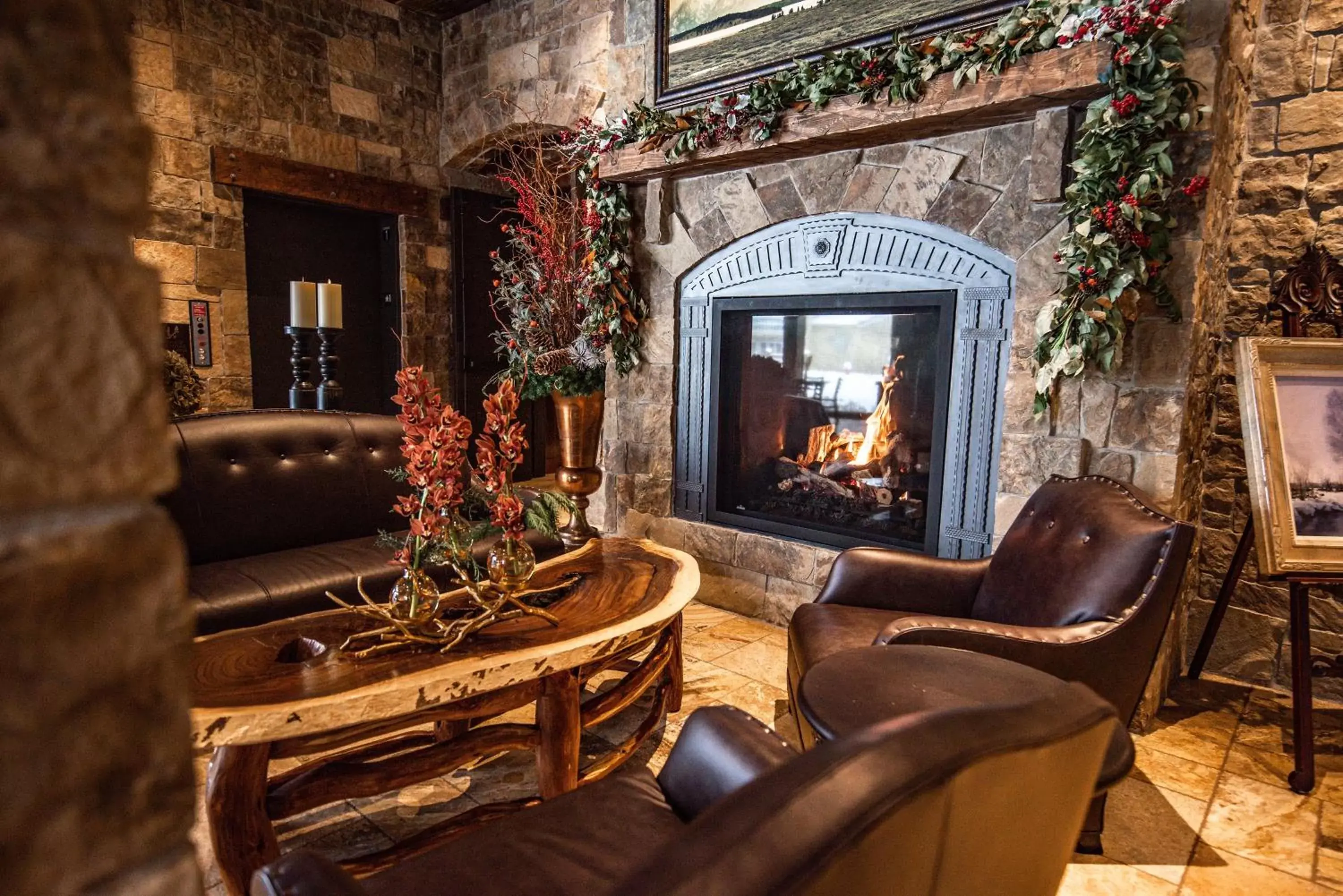 Seating area in Elk Country Inn