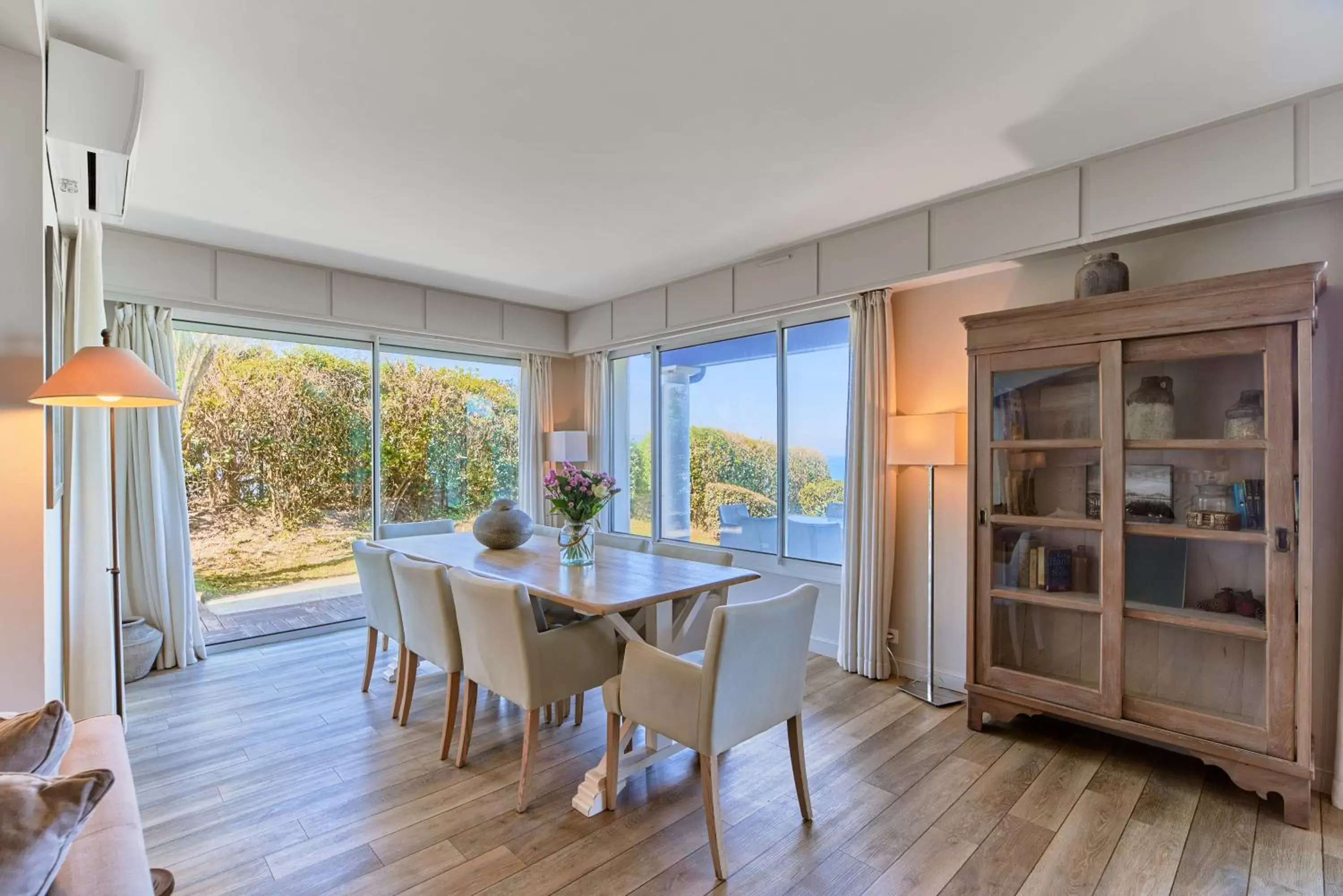 Seating area in Villa L'Arche