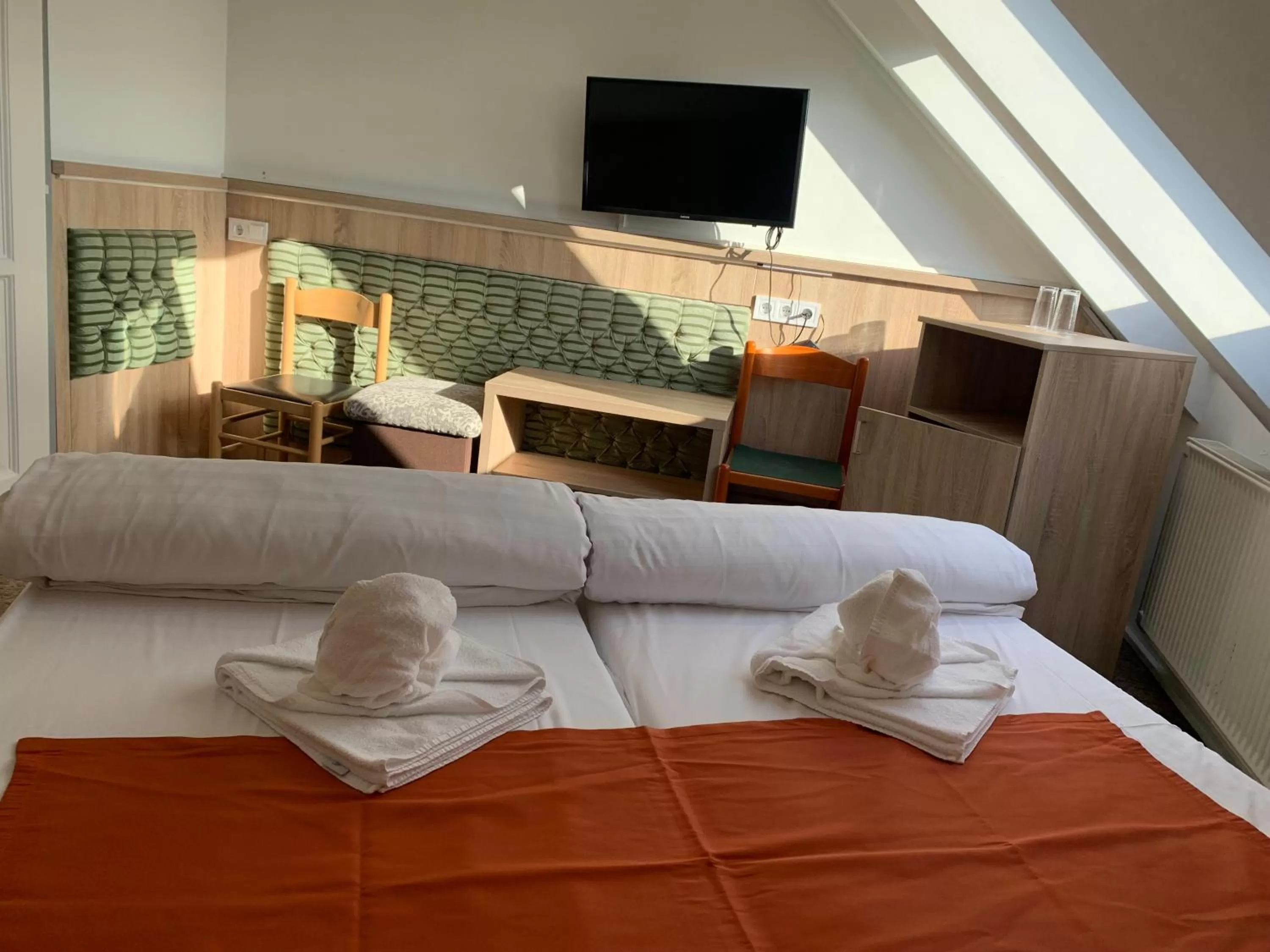 Bed in Várfal Wellness Panzió