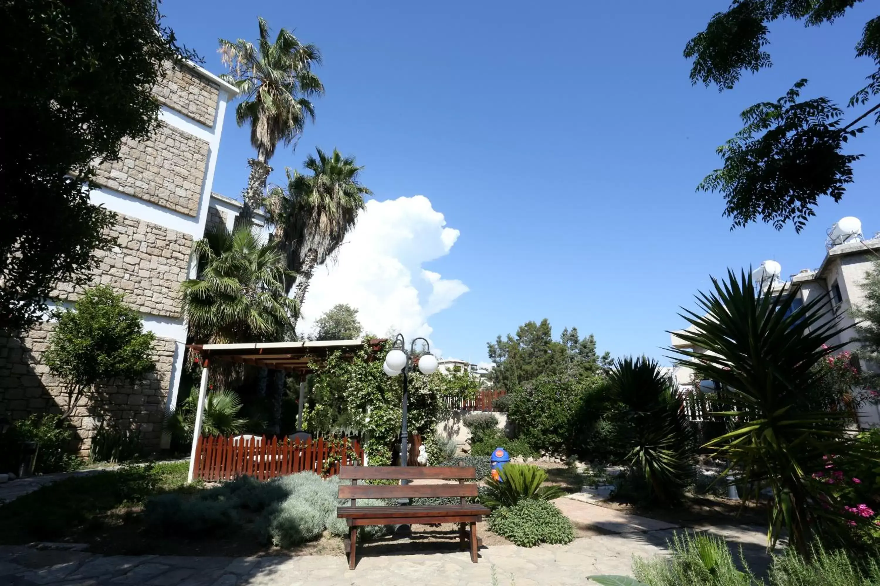 Facade/entrance in Dionysos Central