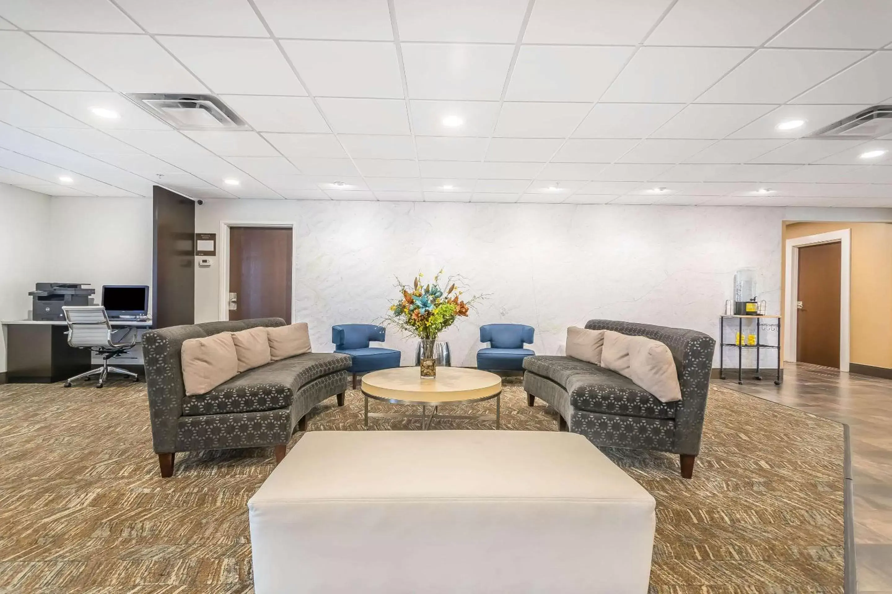 Lobby or reception in Comfort Inn & Suites Lexington - Hamburg I-75 Lobby or reception in Comfort Inn & Suites Lexington - Hamburg I-75