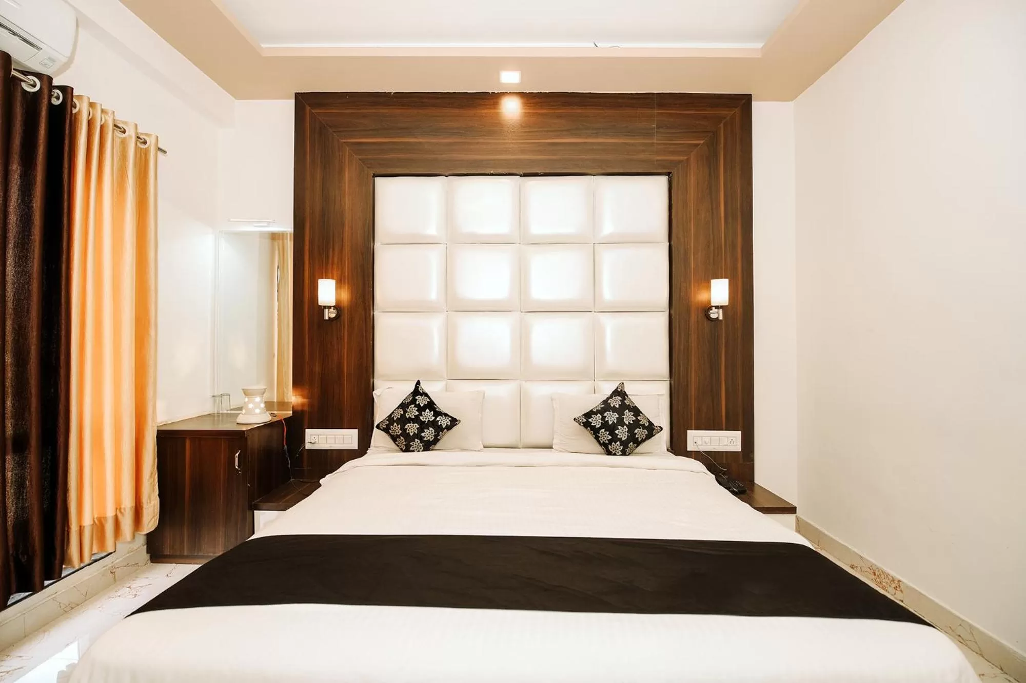 Bedroom, Bed in FabHotel Prime The Royal Galaxy